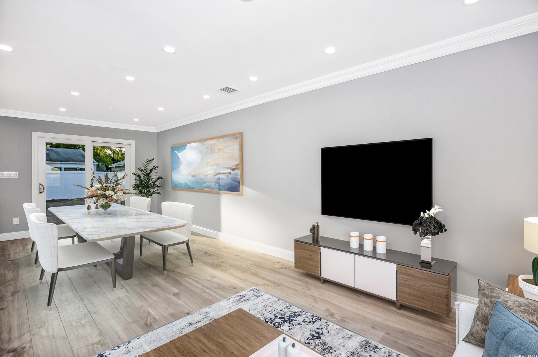 27 Larry Dr, Commack NY 11725-3327 exterior