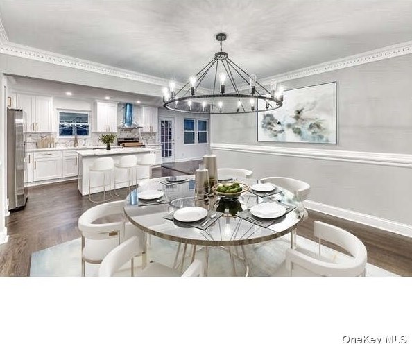 44 Vineyard Rd, Hunt NY  11743-2258 exterior