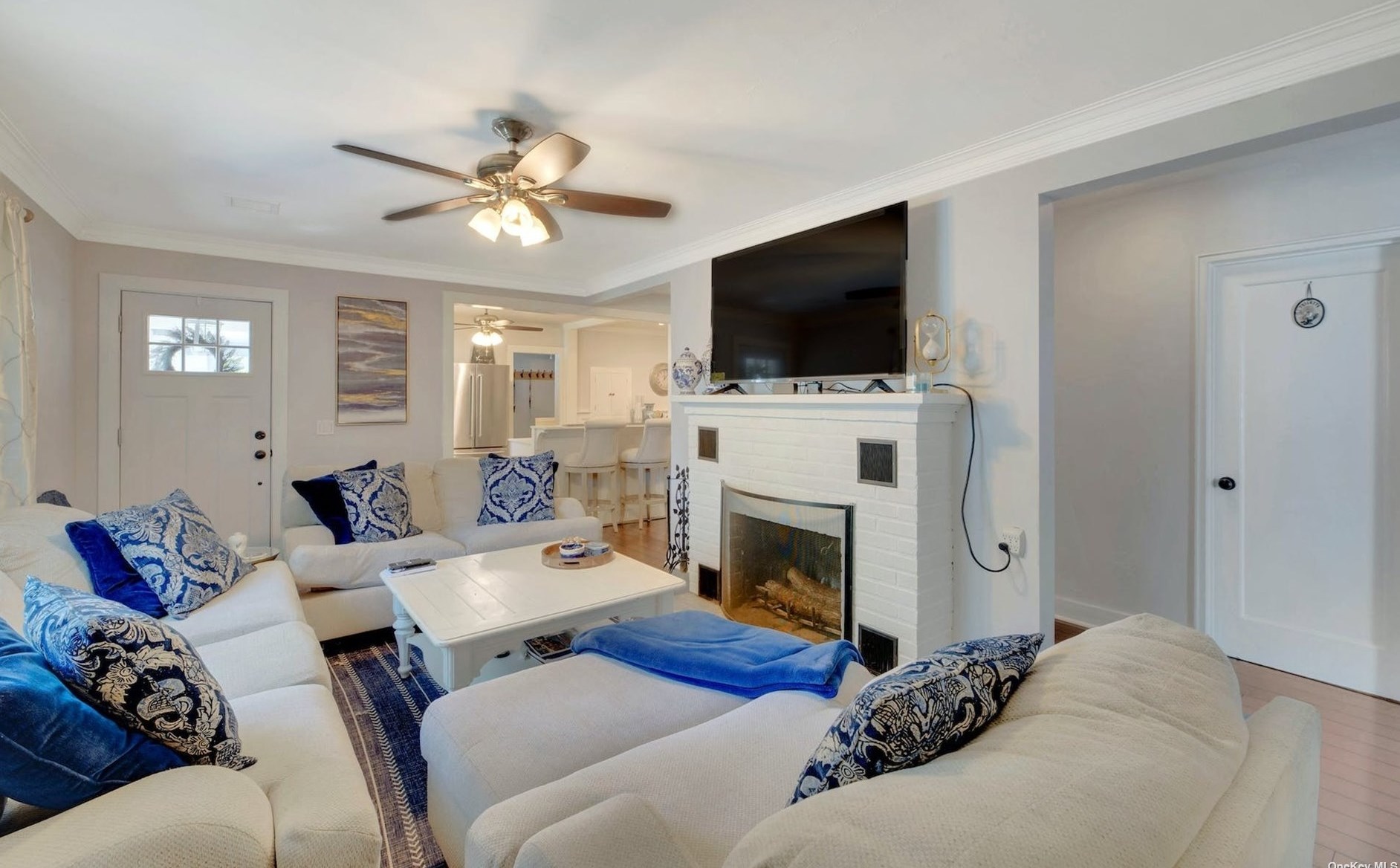 45 Ponquogue Ave, Hampton Bays NY  11946-1835 exterior