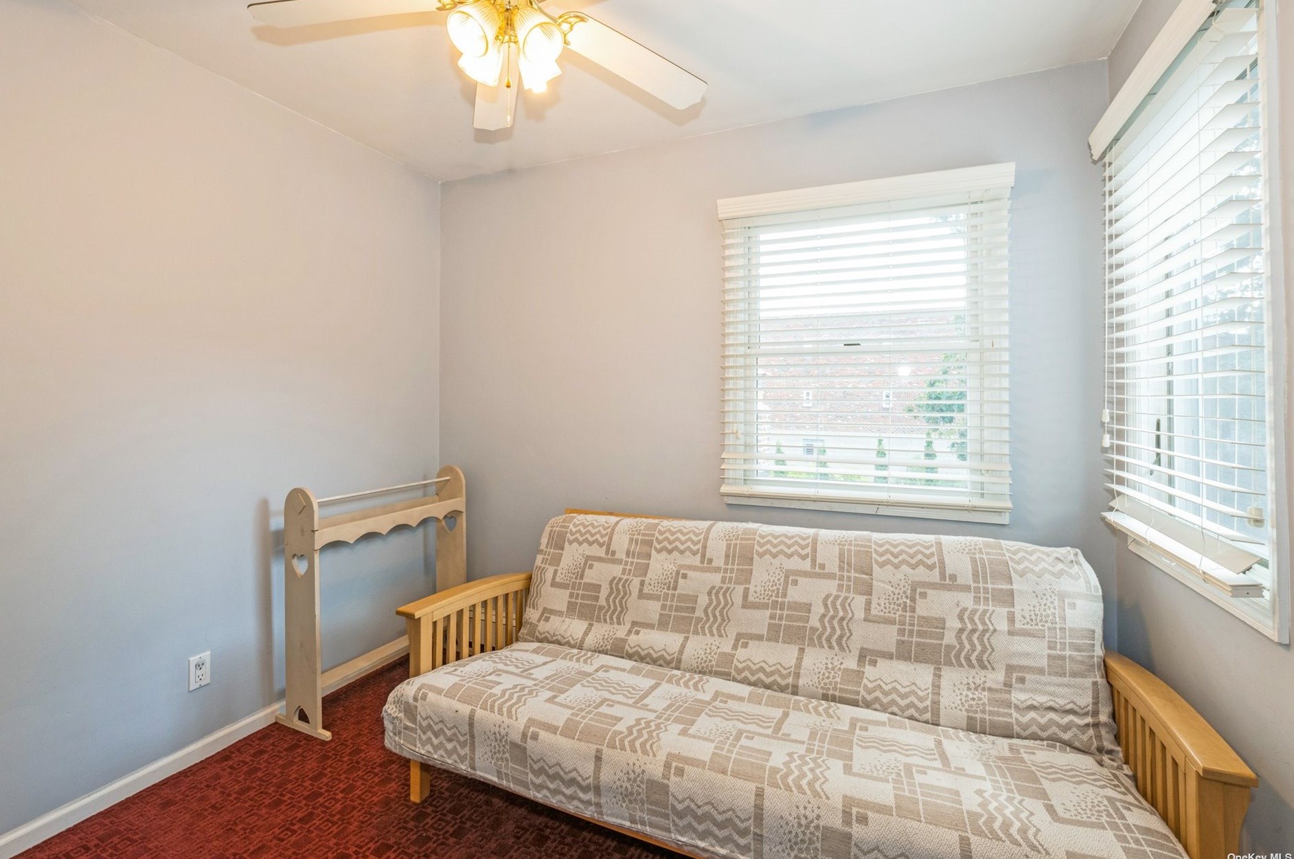 20 Avalon Rd, Hewlett NY  11557-1401 exterior