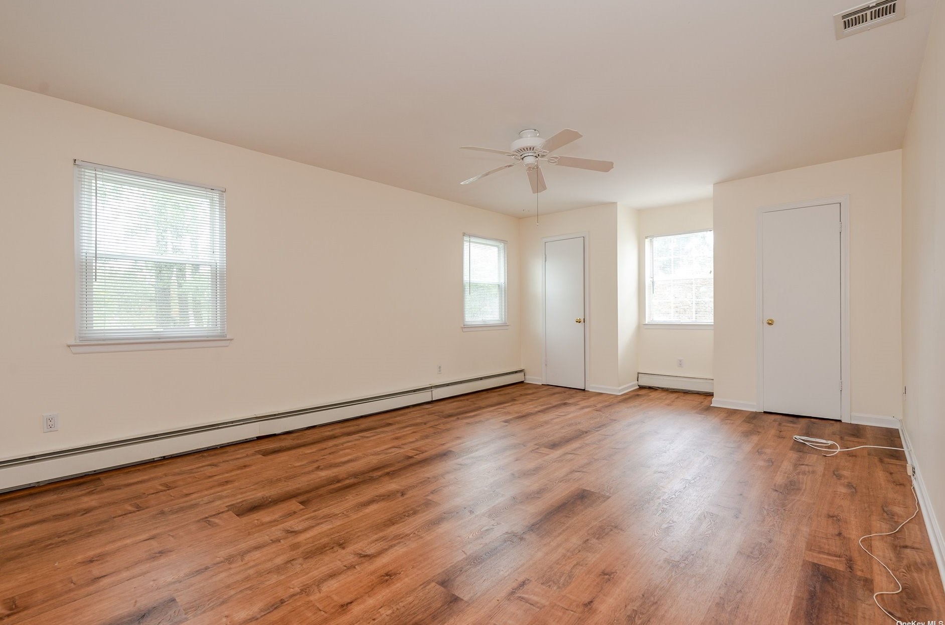 19 Tulane Rd, Glen Cove NY  11542-2002 exterior