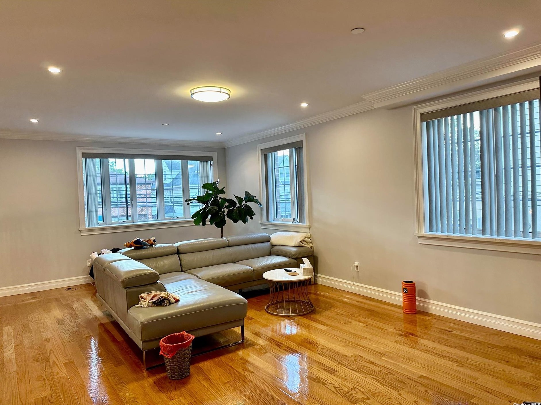 4325 163rd St, Flushing NY  11358-3250 exterior