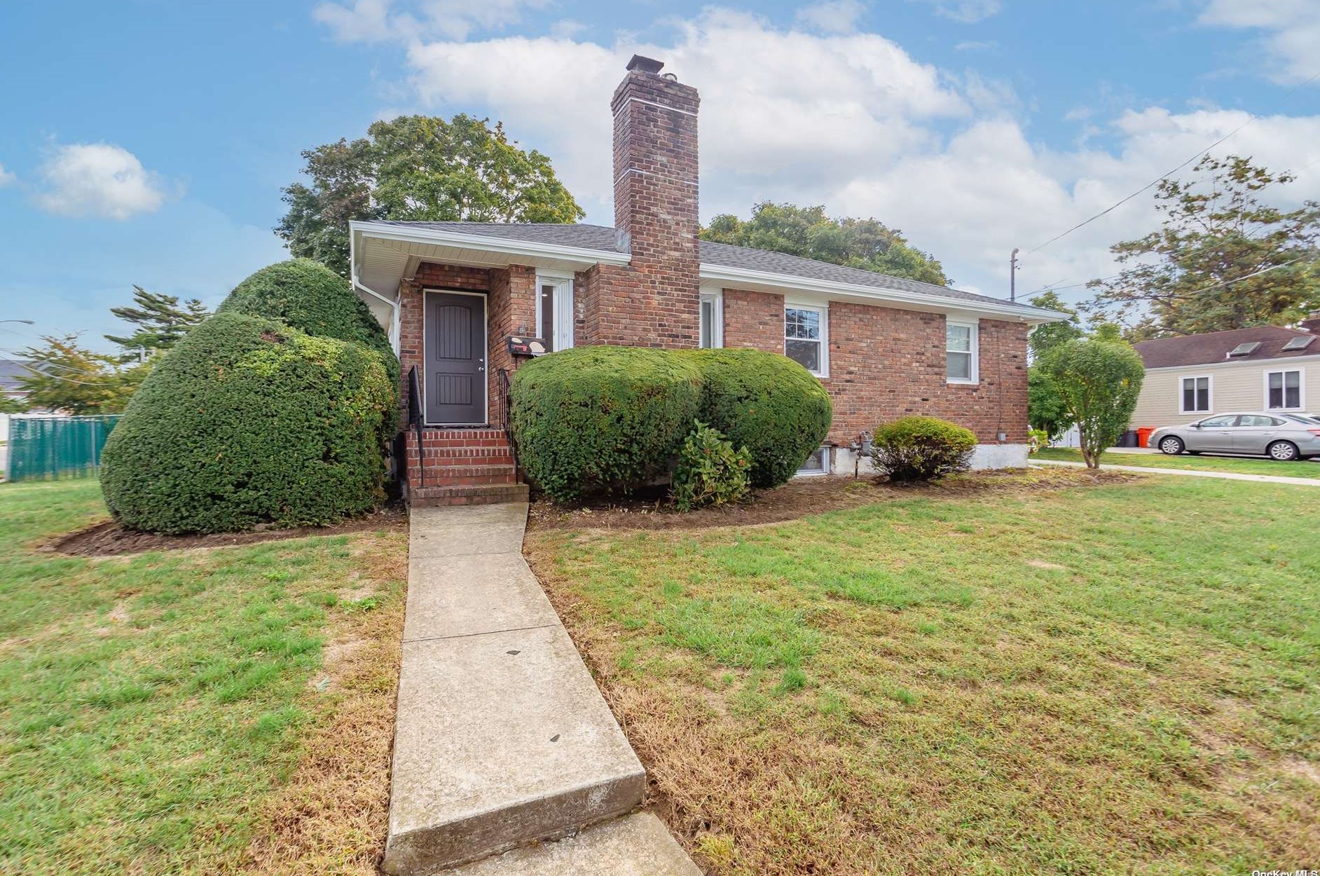 131 Roosevelt Ave, Freeport NY  11520-6125 exterior