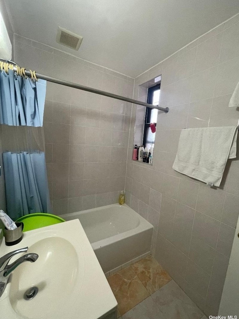 13950 35th Ave, Flushing NY  11354-3544 exterior