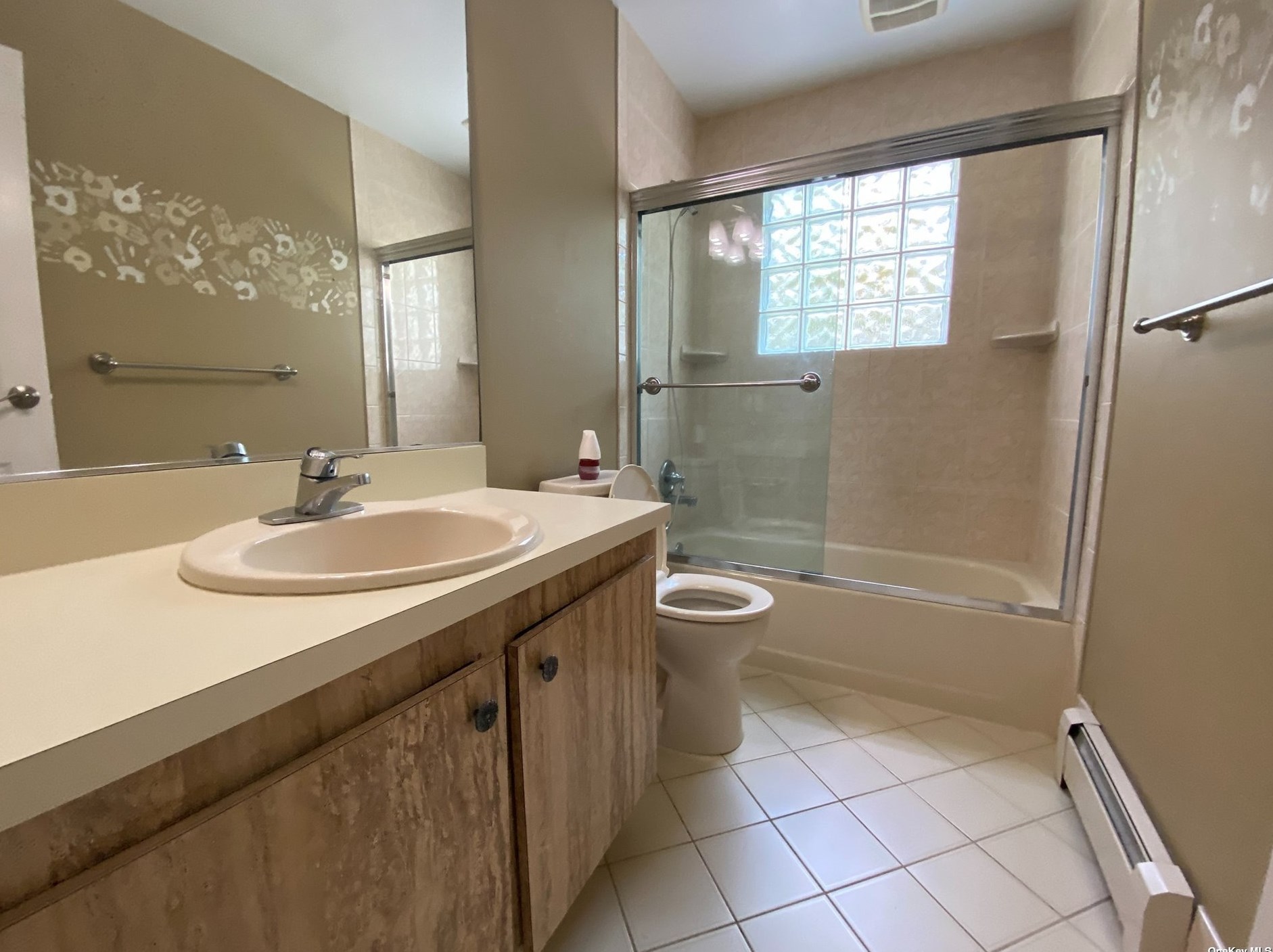 21 Mike Ln, Smithtown NY  11787-2326 exterior
