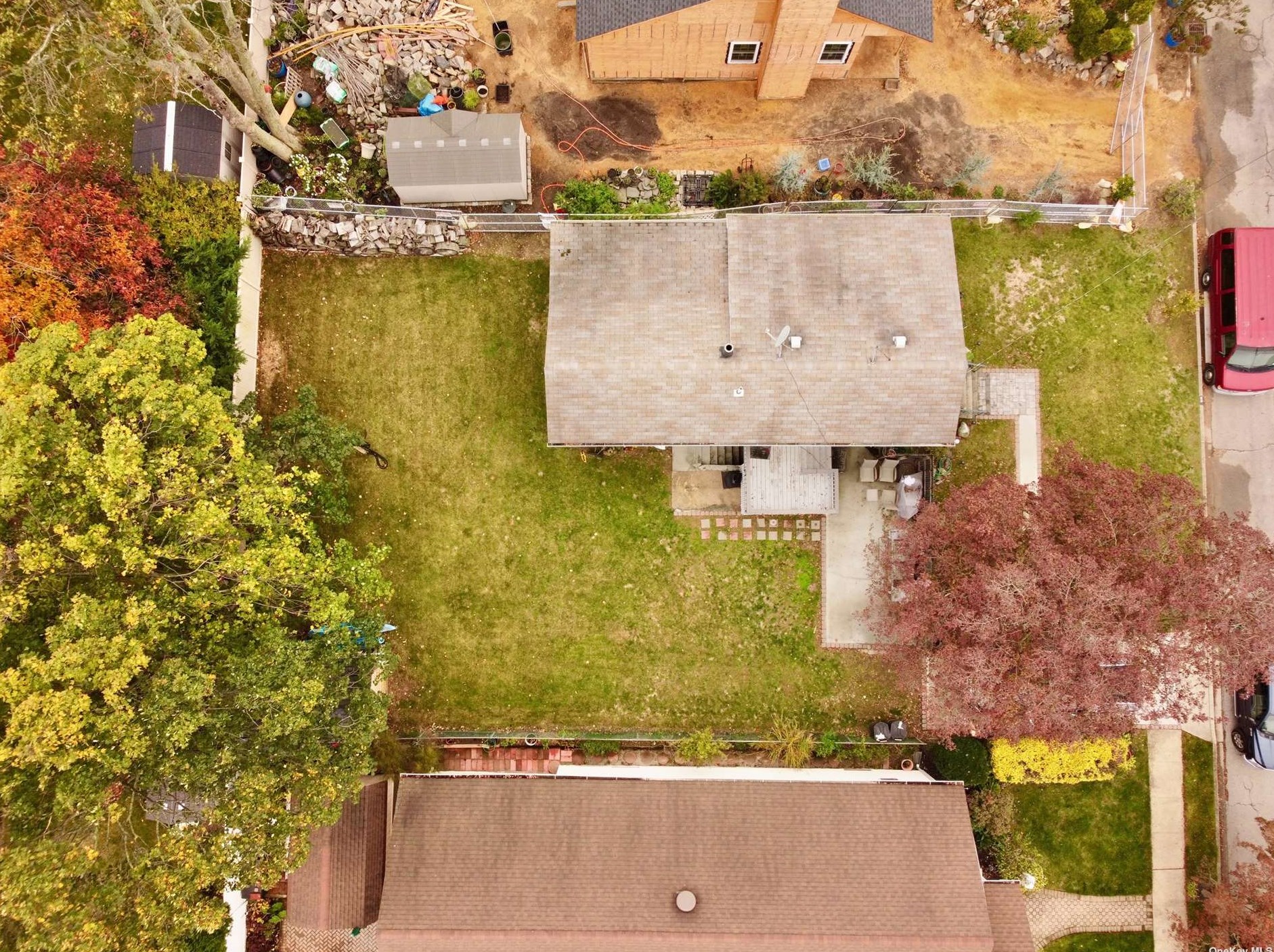 2480 Poppy St, Hempstead NY  11554-5210 exterior