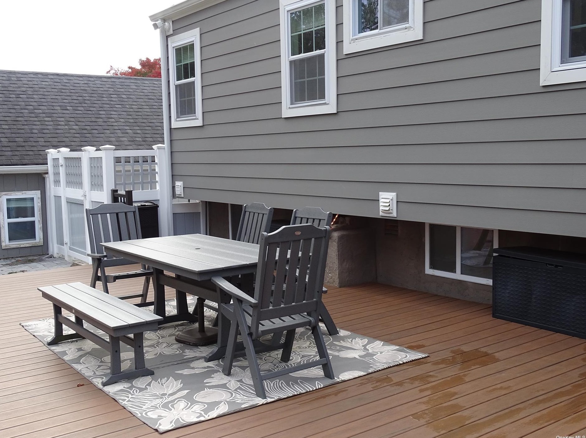 7 Custom Ln, Prt Jefferson Station NY  11776-2709 exterior