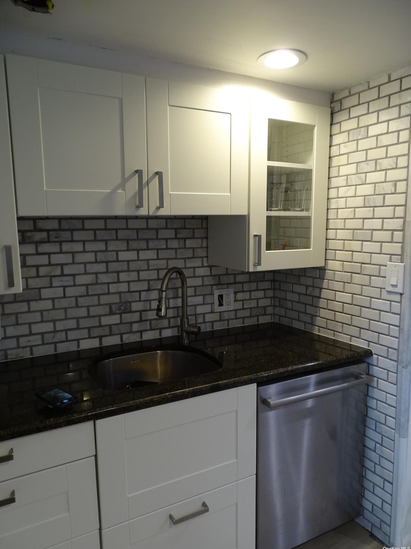 7 Custom Ln, Prt Jefferson Station NY  11776-2709 exterior