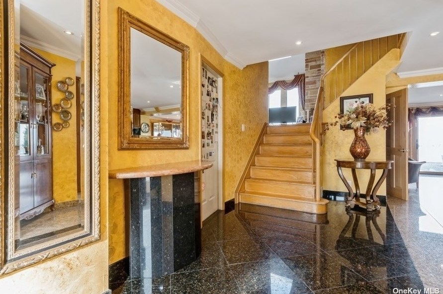 3059 Shore Dr, North Merrick NY  11566-5204 exterior