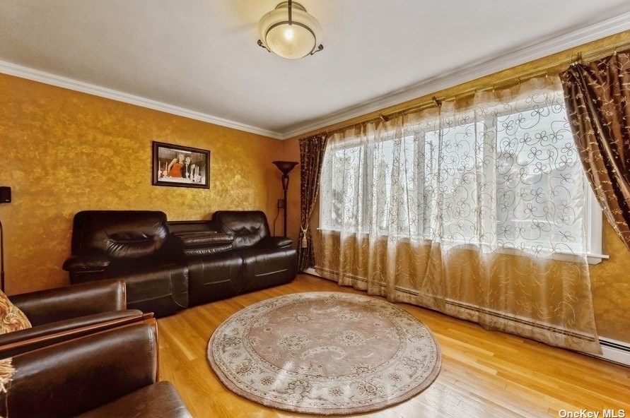 3059 Shore Dr, North Merrick NY  11566-5204 exterior