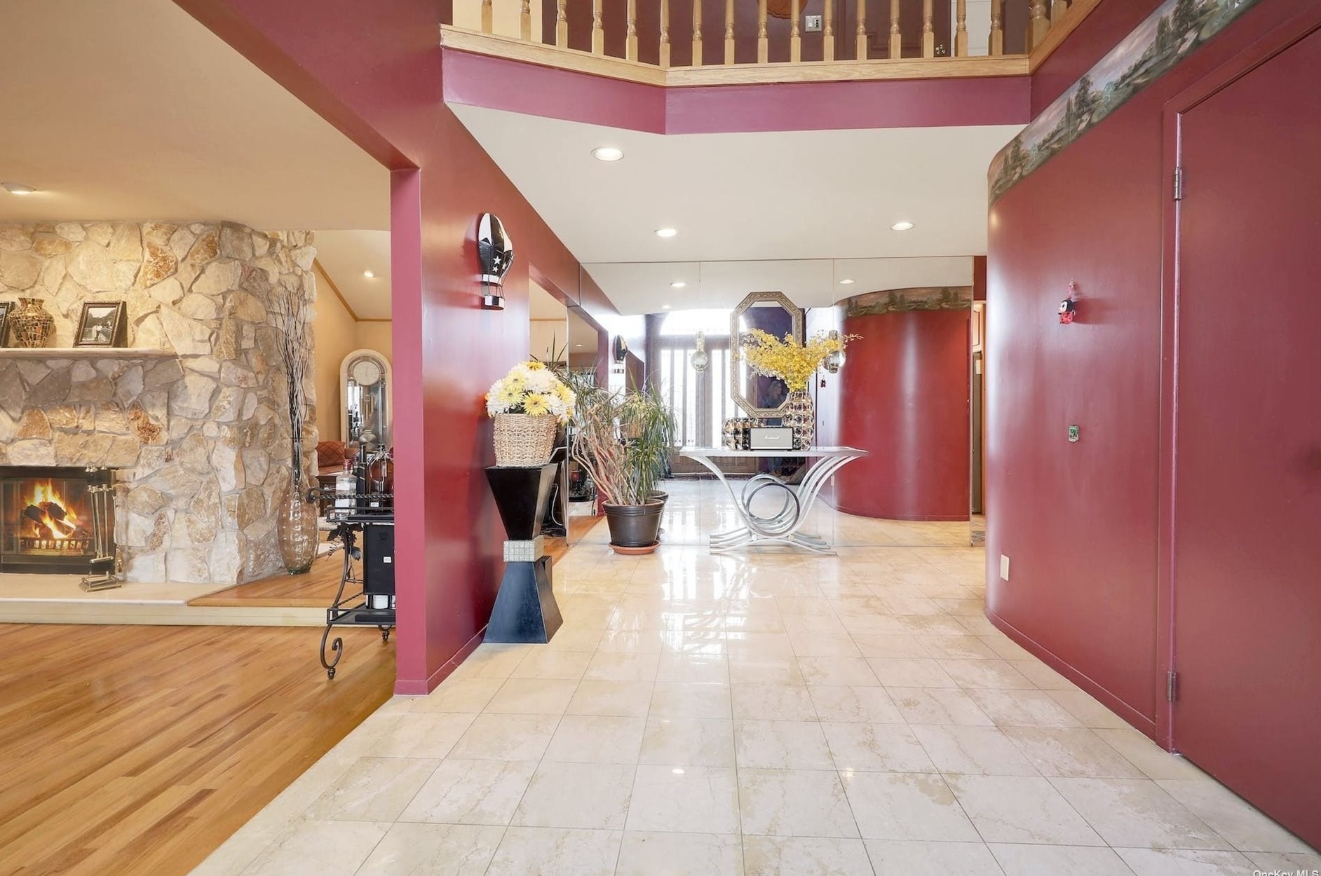 24 Princeton Dr, Syosset NY  11791-6743 exterior