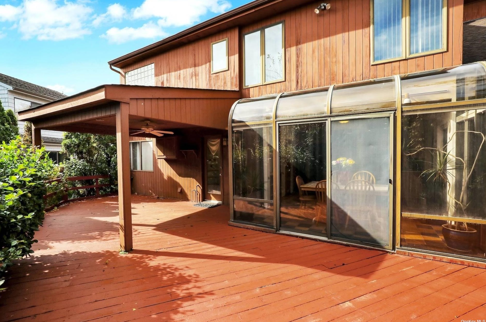 24 Princeton Dr, Syosset NY  11791-6743 exterior