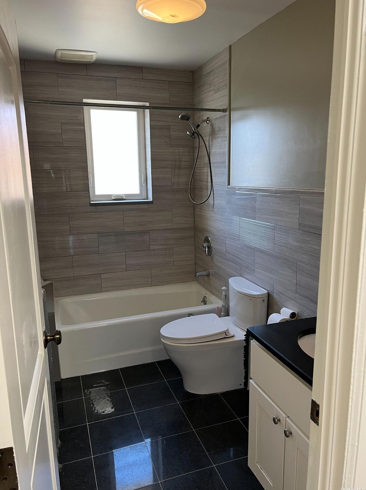 50-24 206th St, Flushing NY  11364-1348 exterior