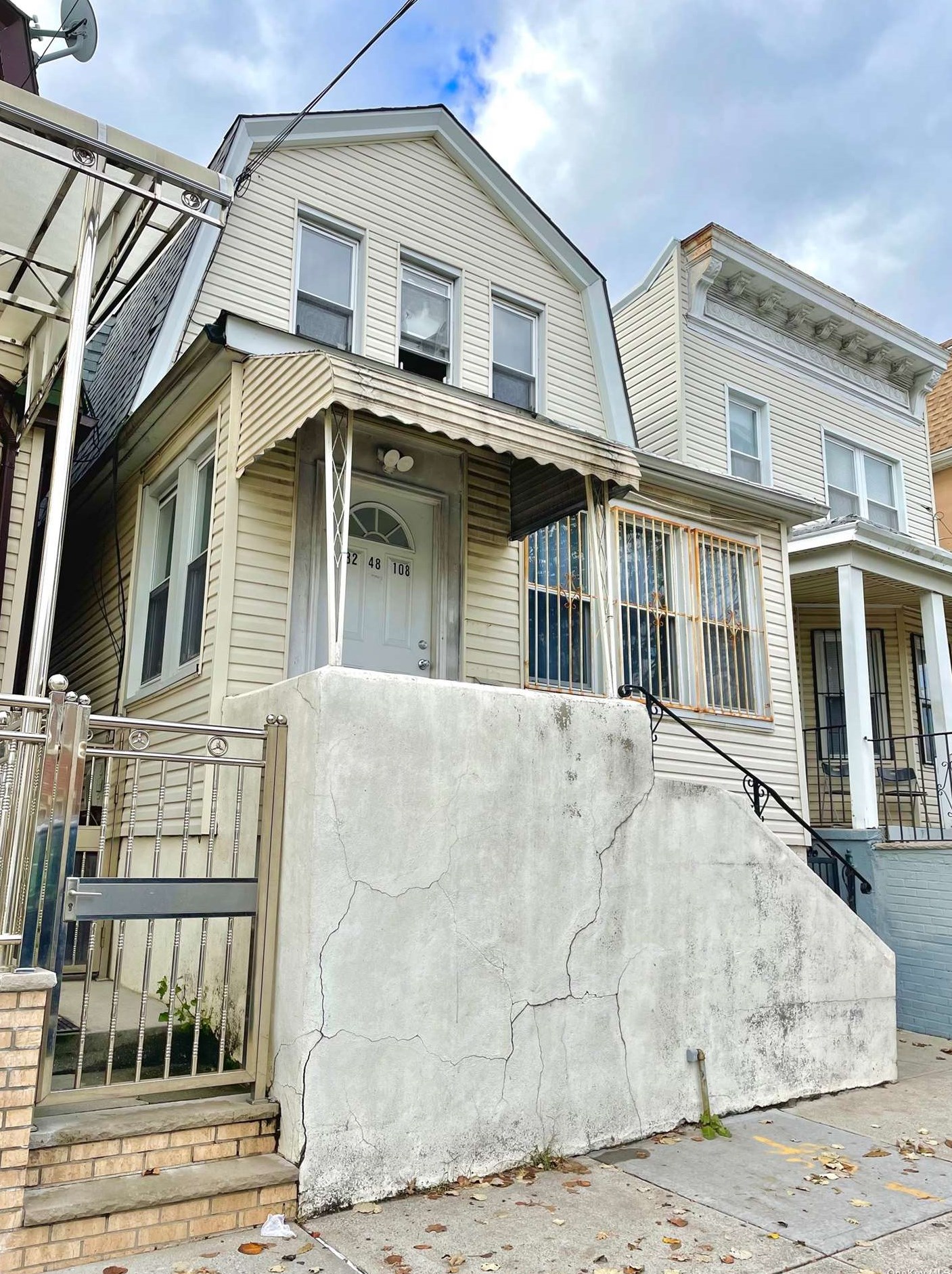 32-48 108th St, Flushing NY  11369-2524 exterior