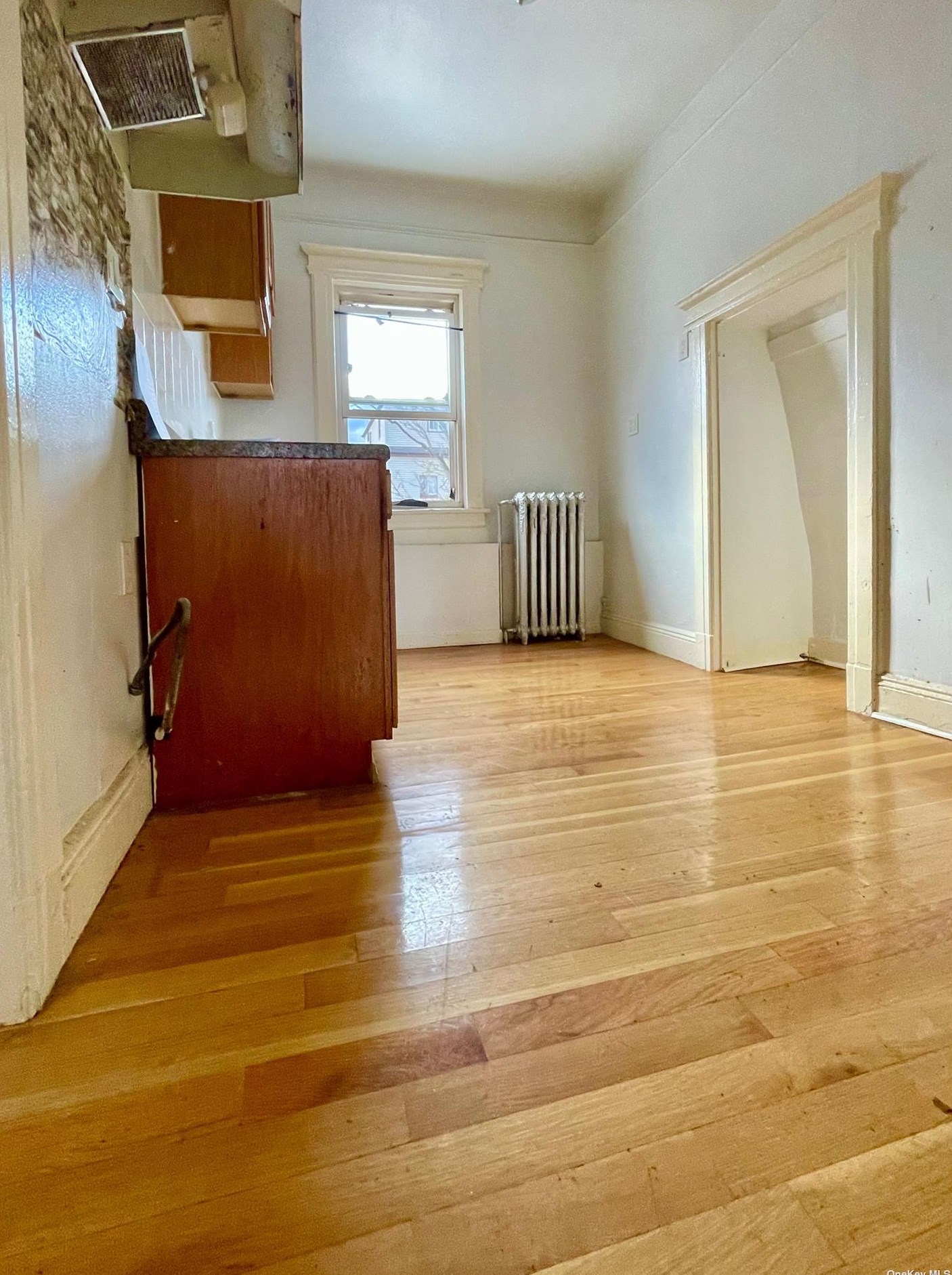 32-48 108th St, Flushing NY  11369-2524 exterior