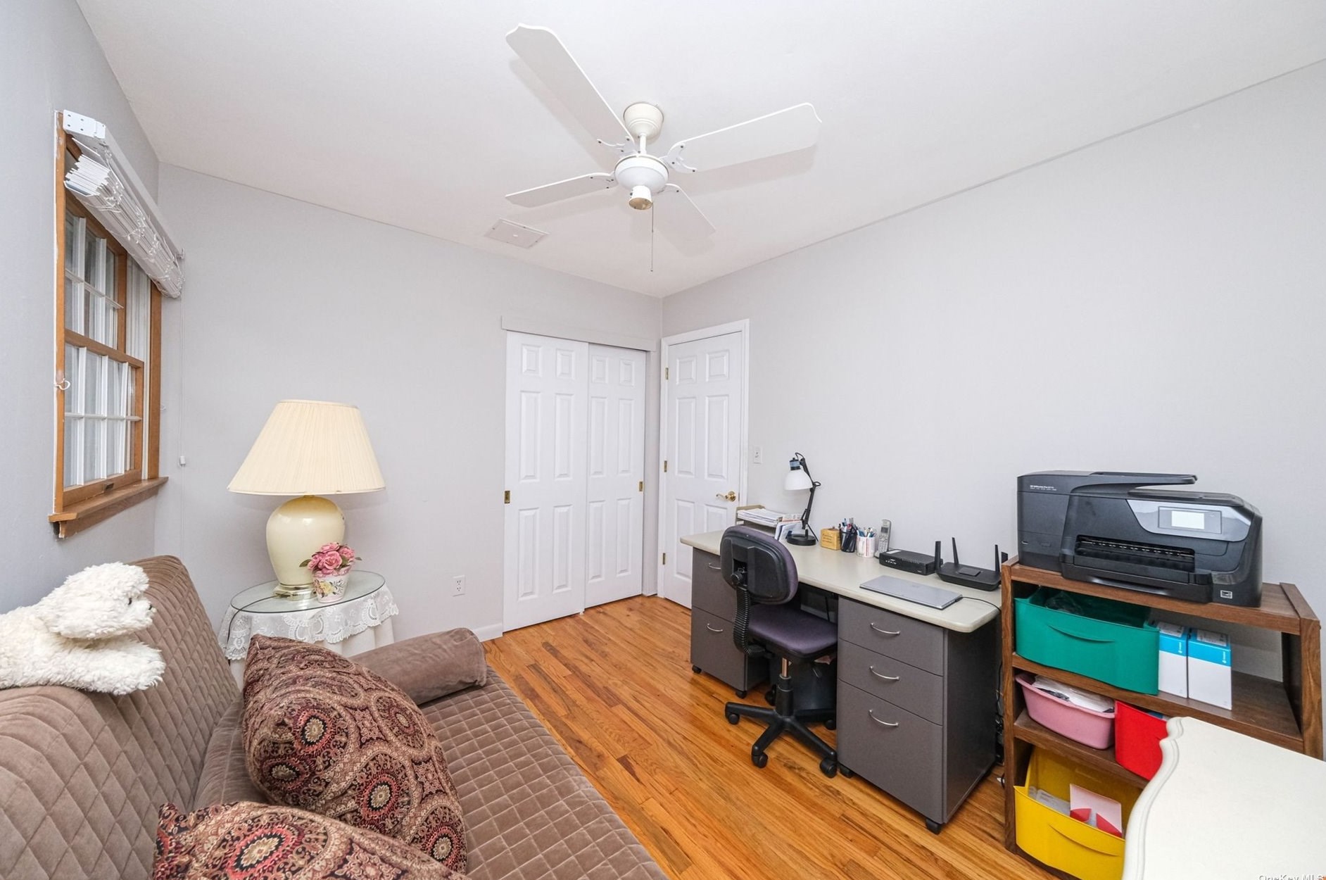 40 Calvert Ave, Hauppauge NY 11779-5917 exterior