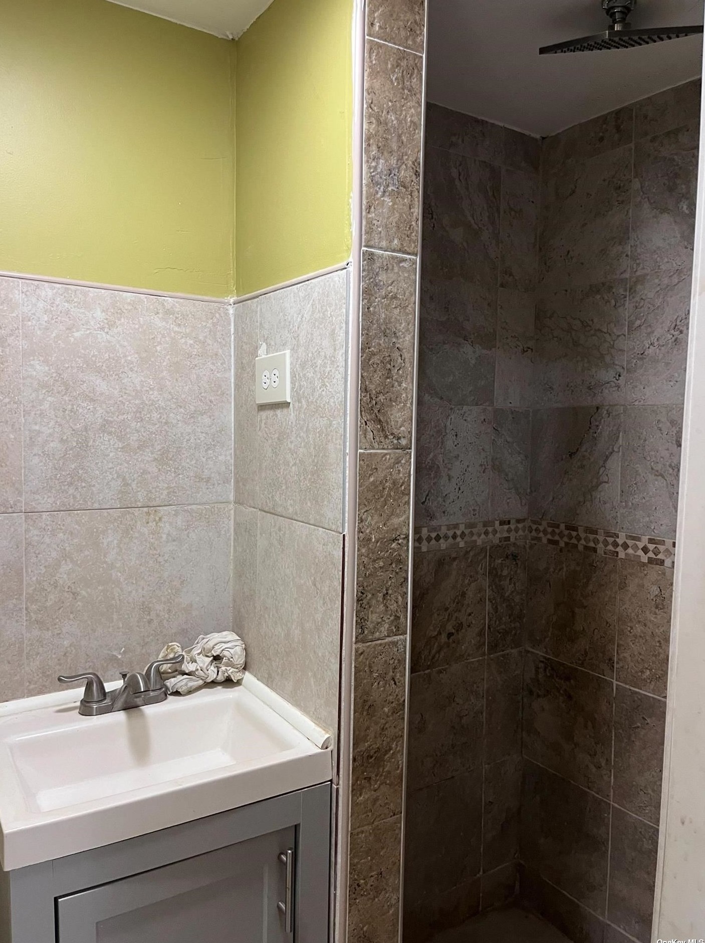 460 93rd St, Brooklyn NY 11236-1101 exterior