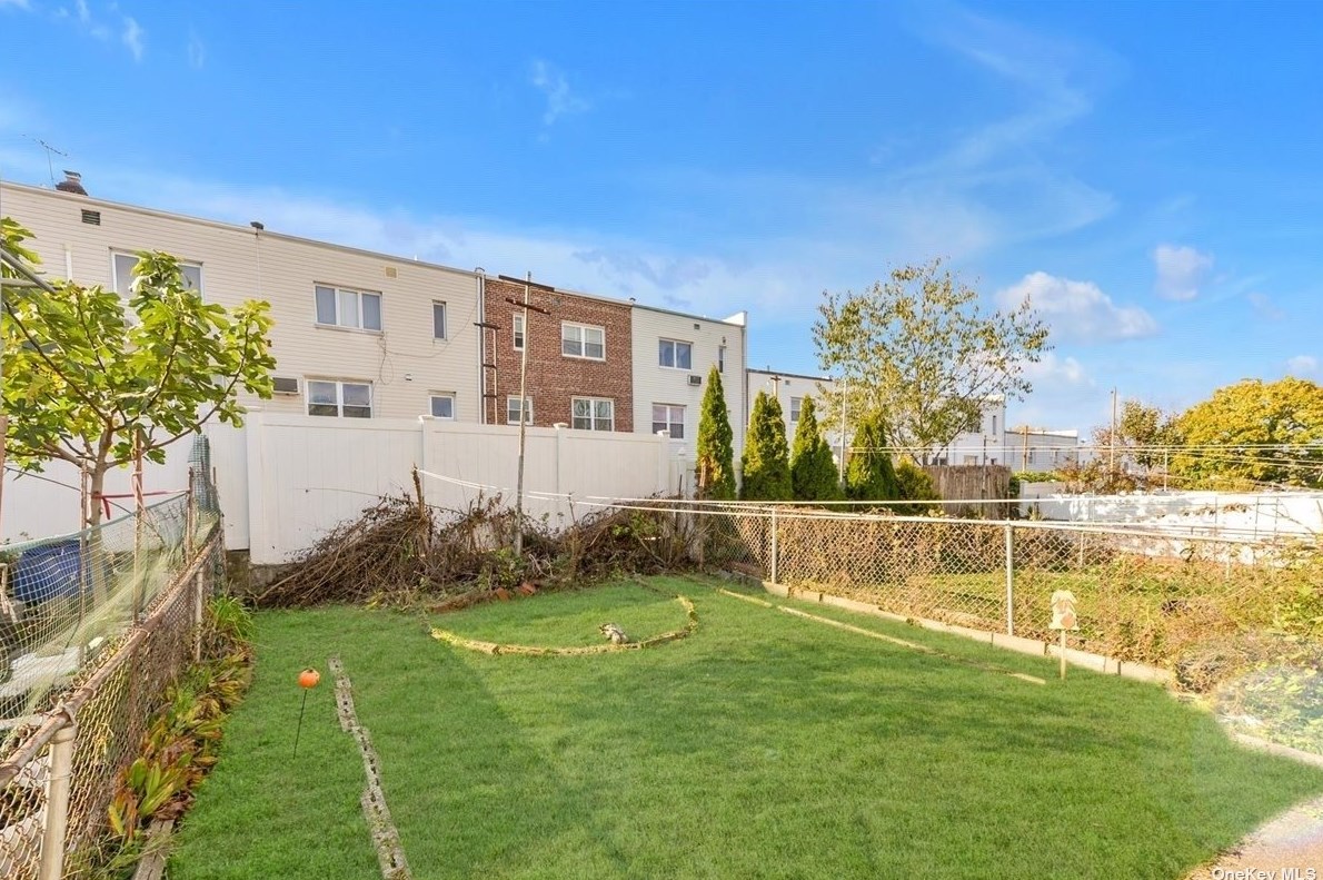 51-50 70th St, Flushing NY exterior