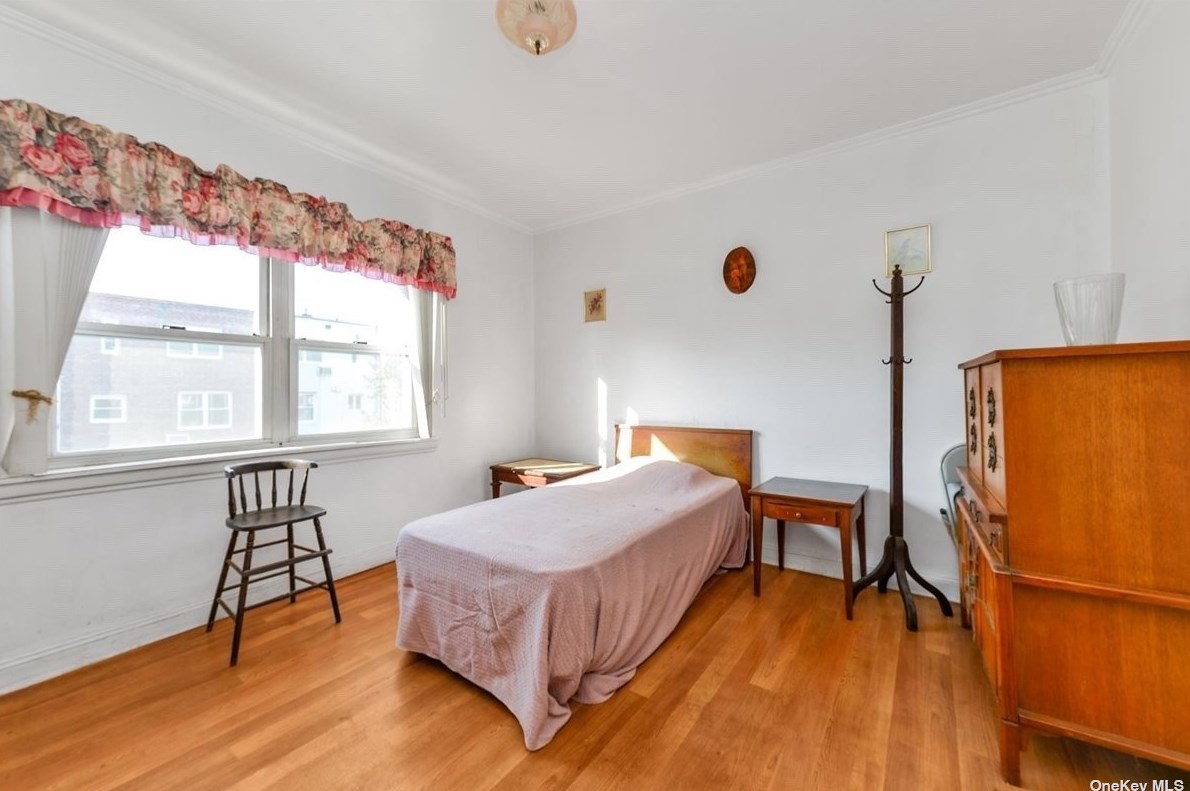 51-50 70th St, Flushing NY exterior