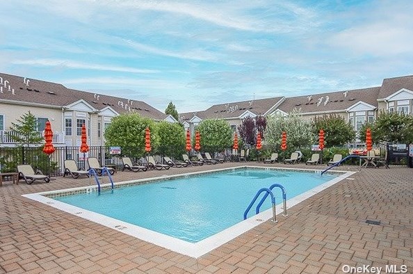 361 Spring Dr, Hempstead NY  11554-2271 exterior