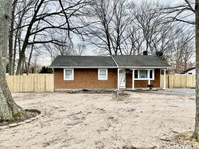 124 Carlton Dr, Smith Point NY  11967-1008 exterior