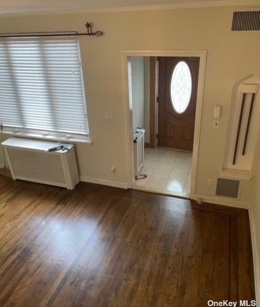 60-72 70th St, Flushing NY  11370-1406 exterior