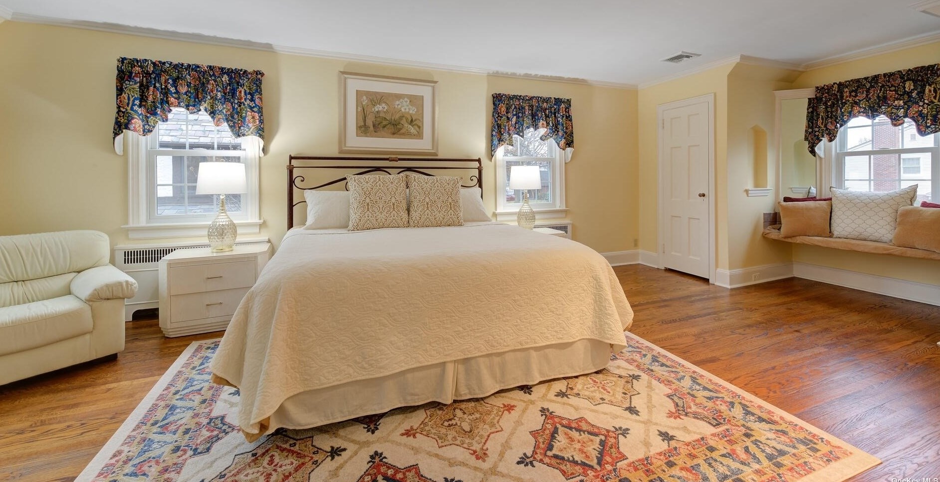 186 Kilburn Rd, Garden City NY  11530-1328 exterior