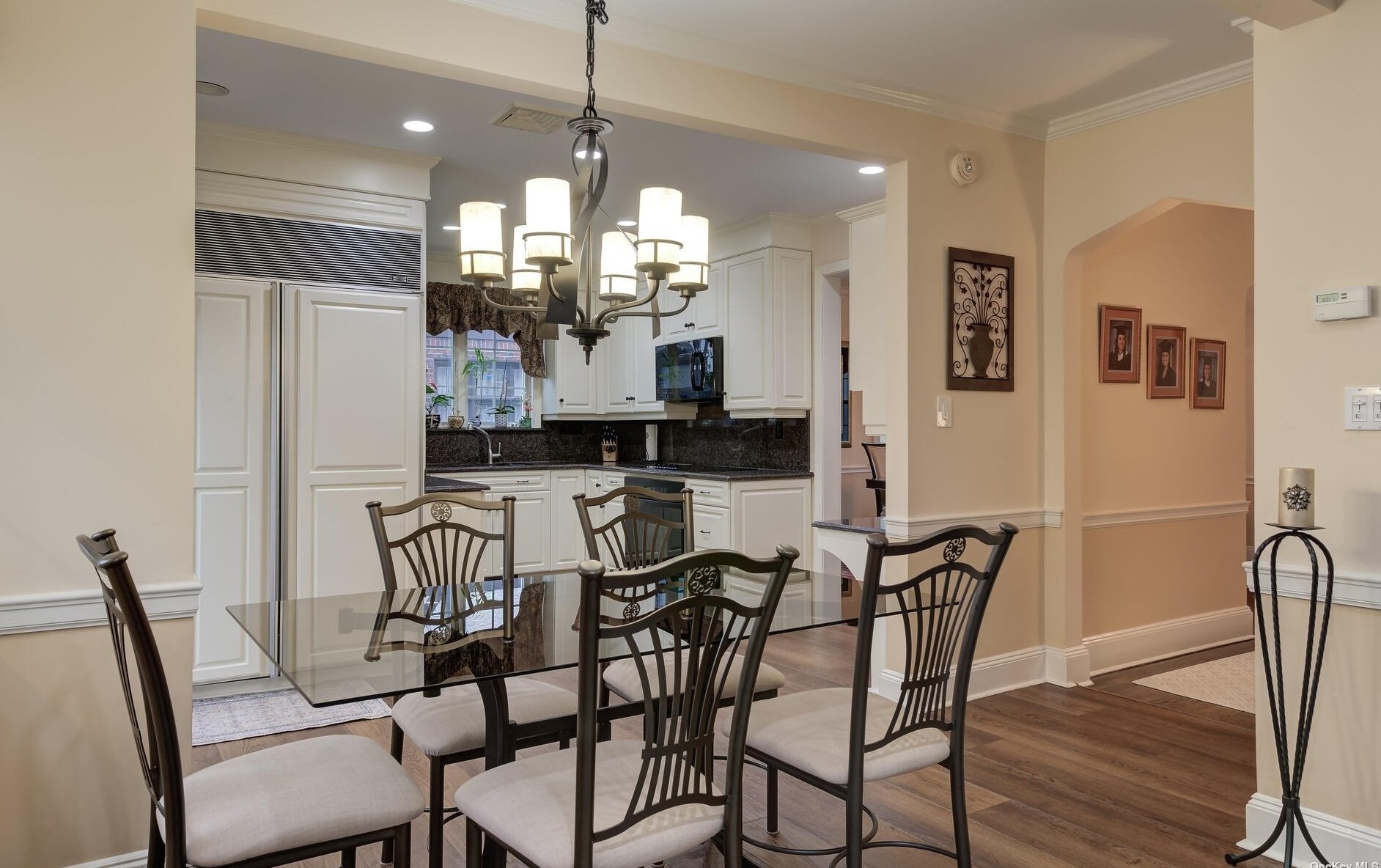 186 Kilburn Rd, Garden City NY  11530-1328 exterior