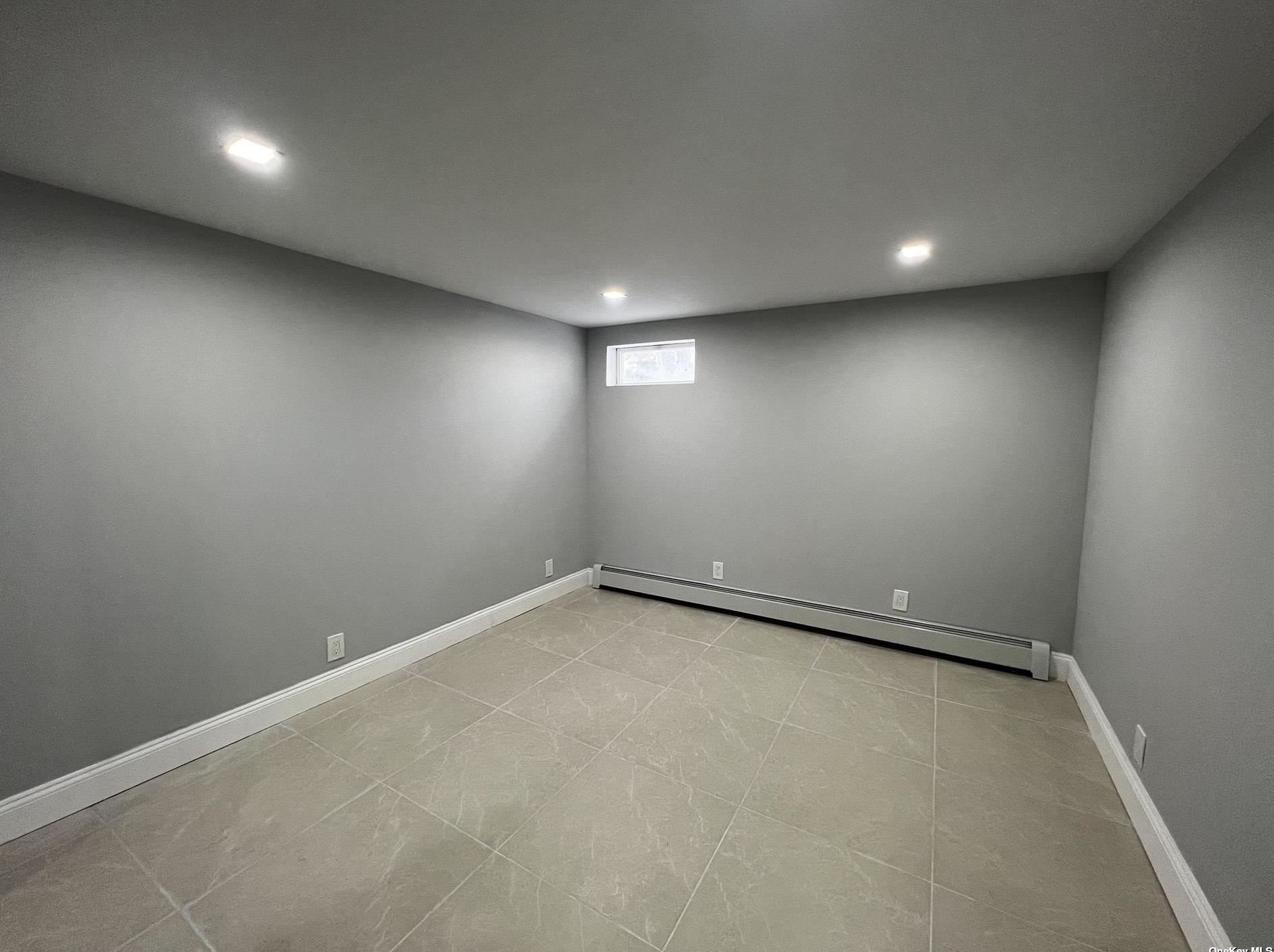 2195 Cameron Ave, North Merrick NY 11566-2106 exterior