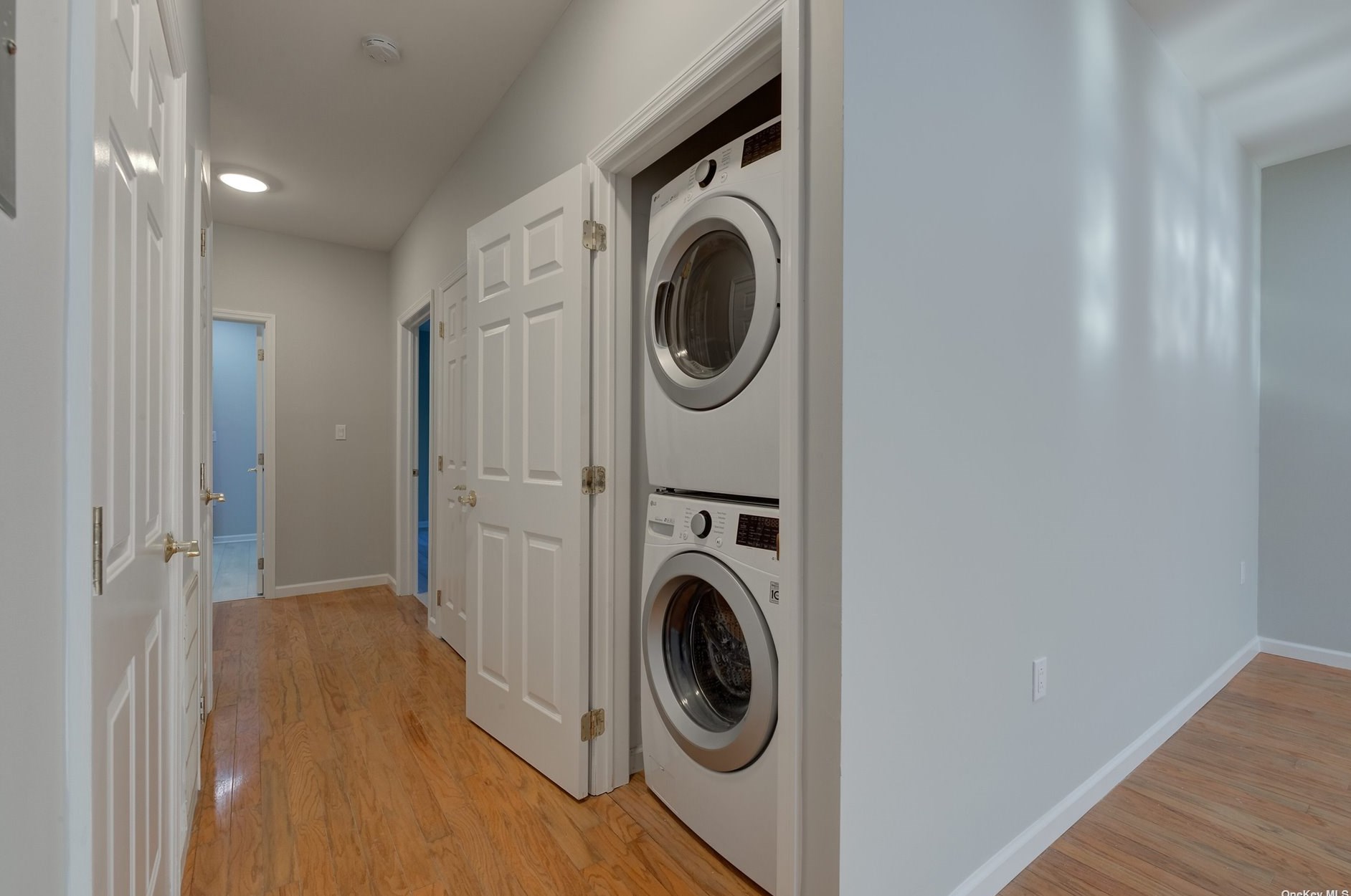 47 Miro Pl, Port Washington NY  11050-2444 exterior