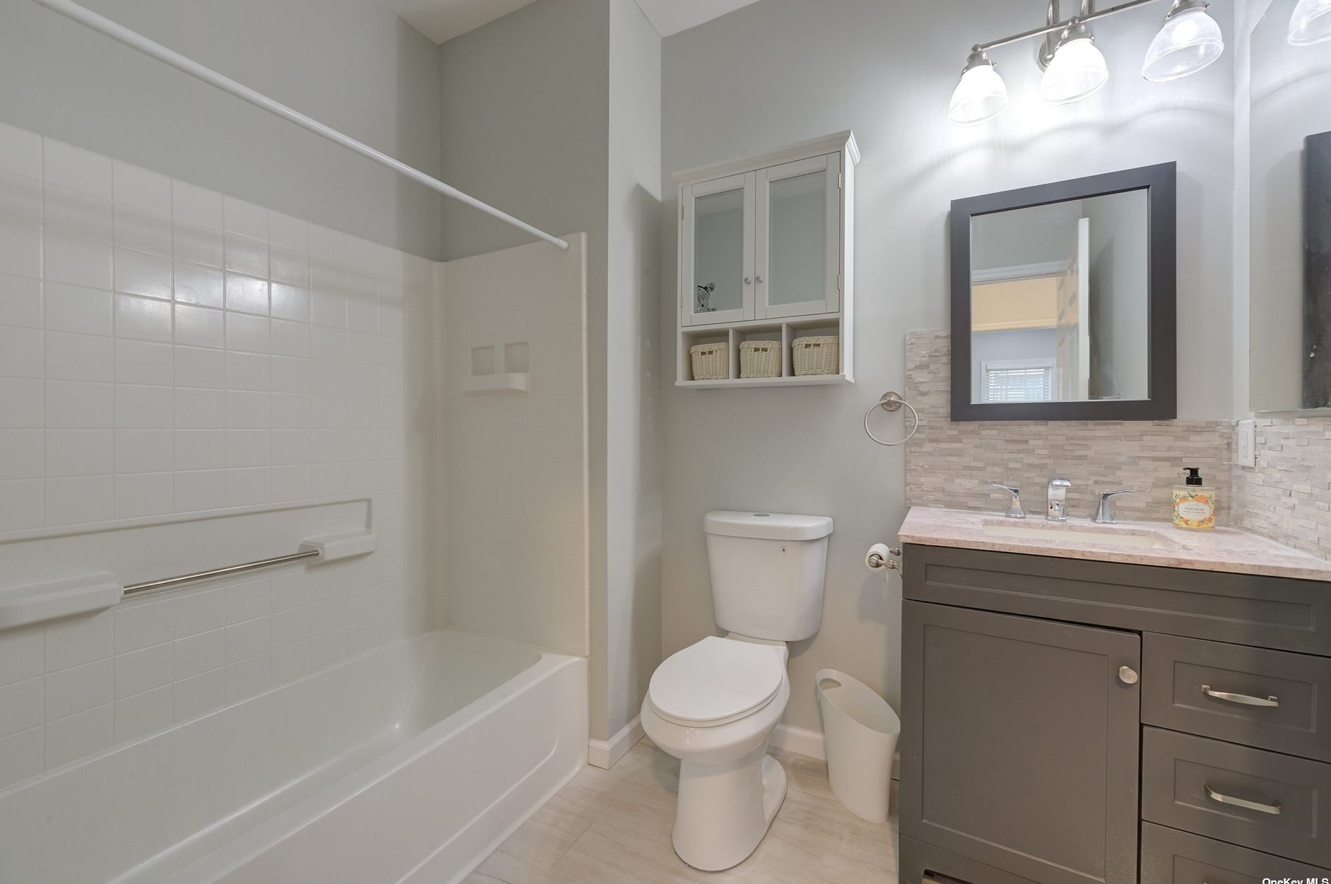 47 Miro Pl, Port Washington NY  11050-2444 exterior