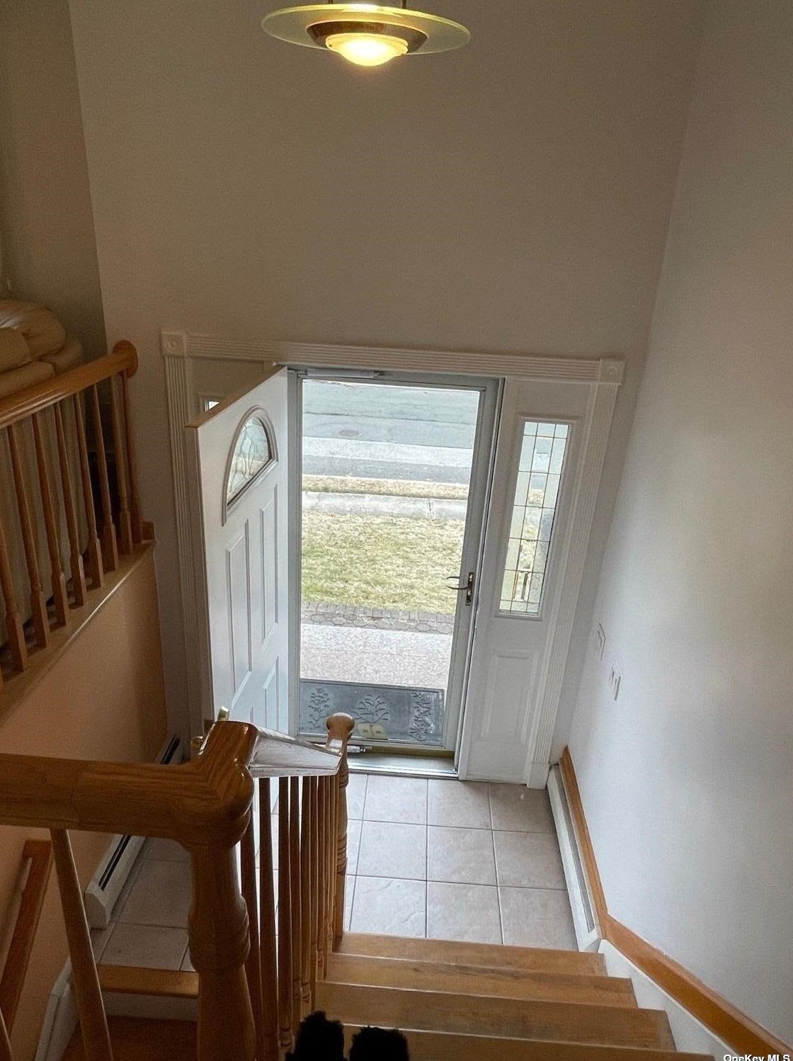 46 Lane Dr, Hicksville NY  11803-5436 exterior