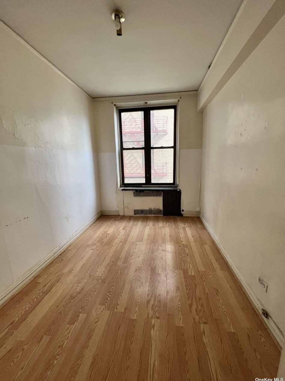 82-01 Britton Ave, Flushing NY 11373-2452 exterior