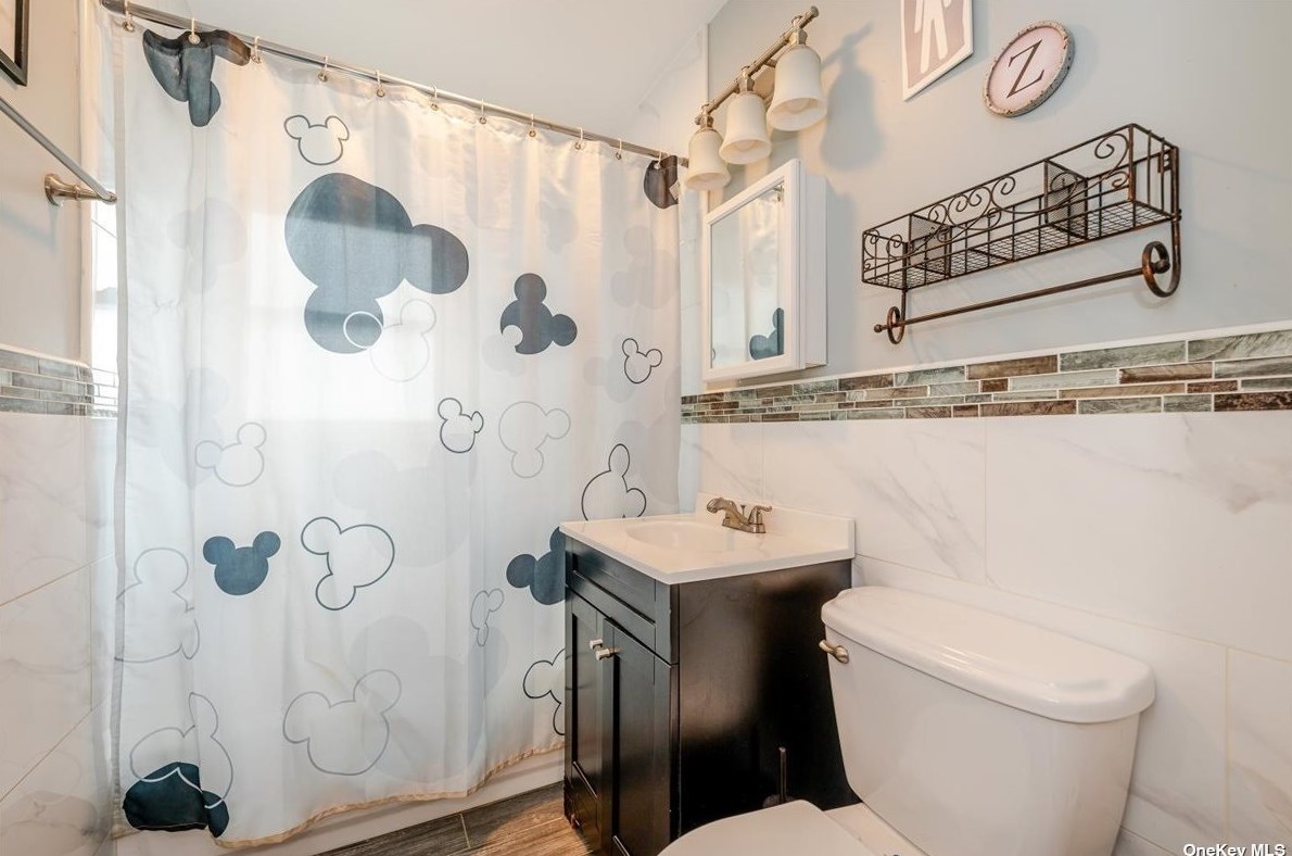 42 Clay Ln, Plainedge NY  11756-4807 exterior