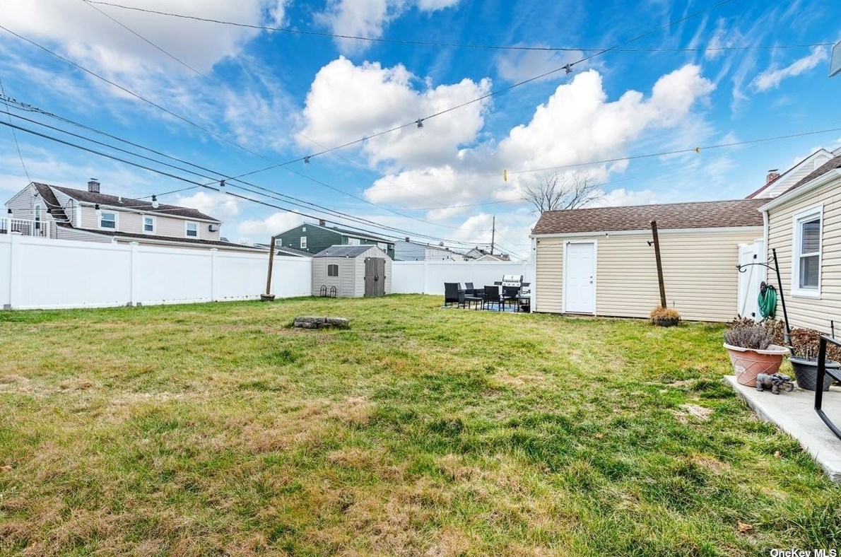 42 Clay Ln, Plainedge NY  11756-4807 exterior