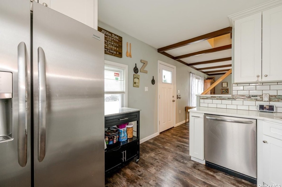 42 Clay Ln, Plainedge NY  11756-4807 exterior