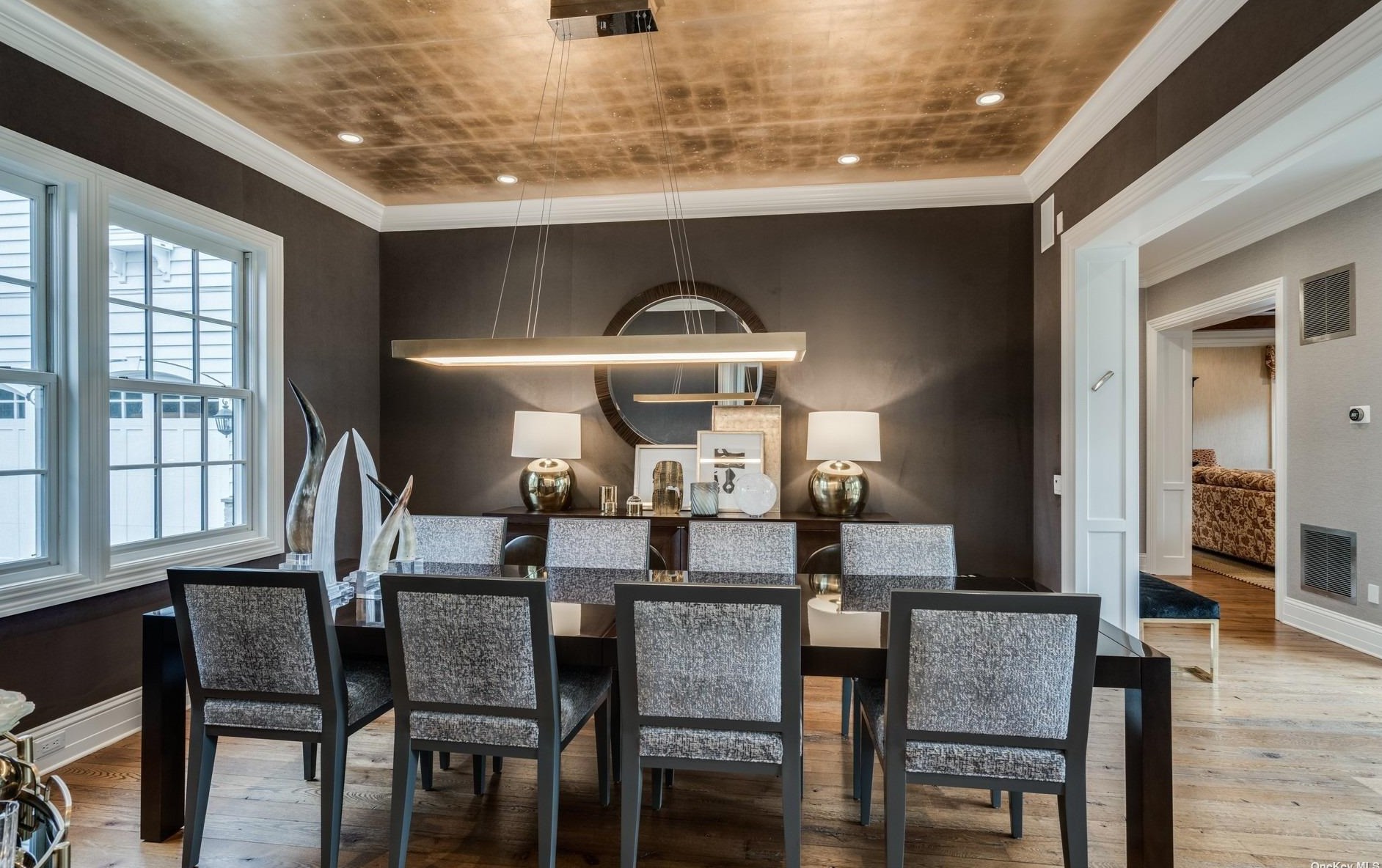 29 The Maples, East Hills NY  11576-1921 exterior