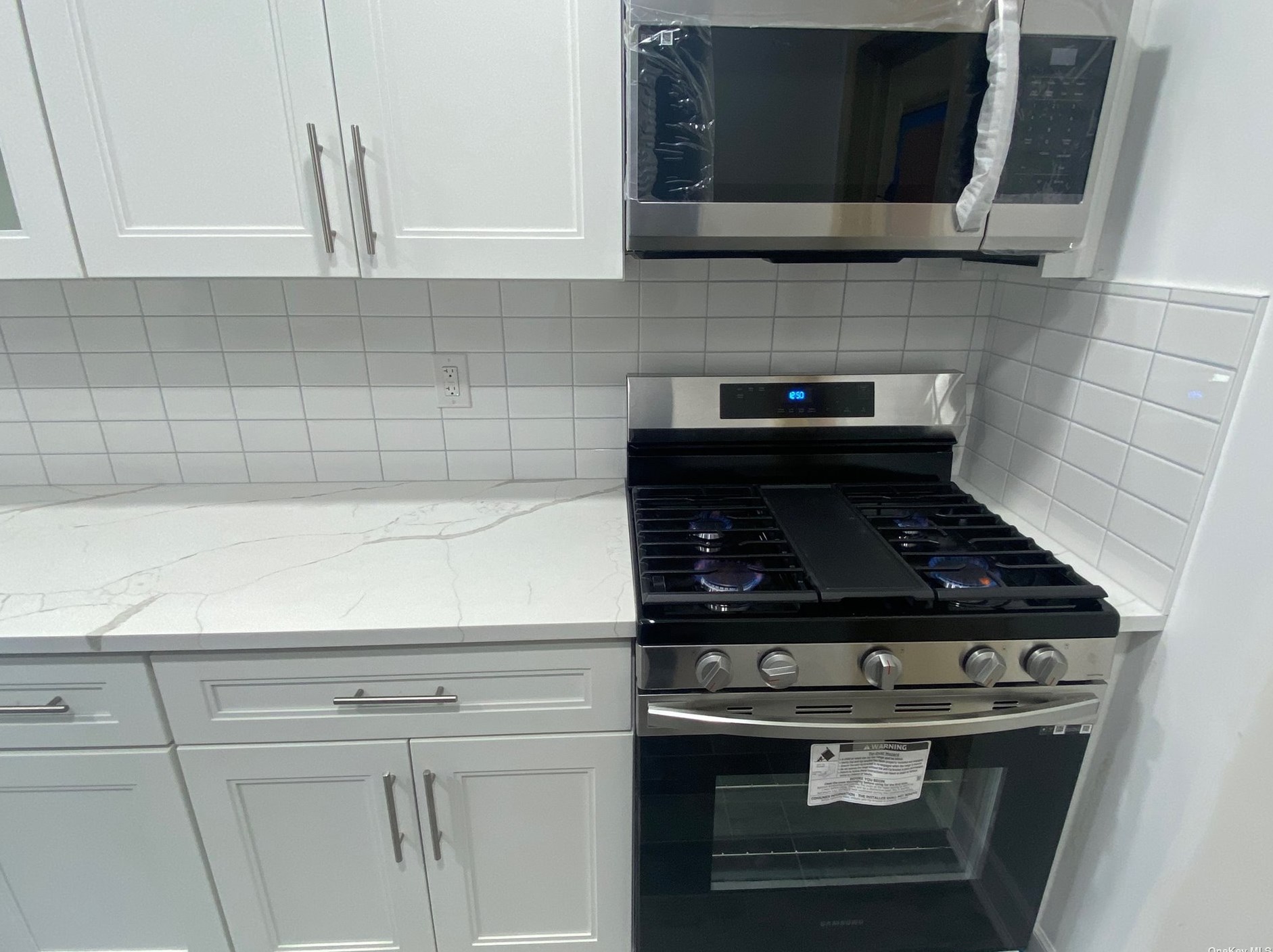 71-27 69th St, Flushing NY  11377-1231 exterior