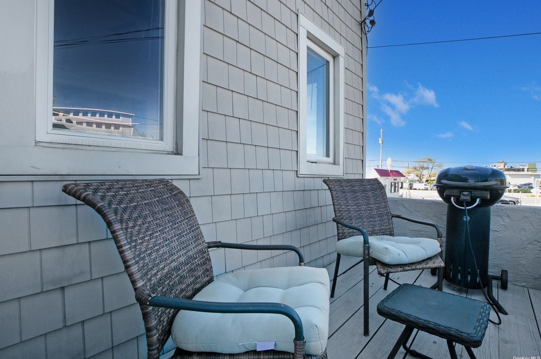 12 Bath St, East Atlantic Beach NY  11561-5007 exterior
