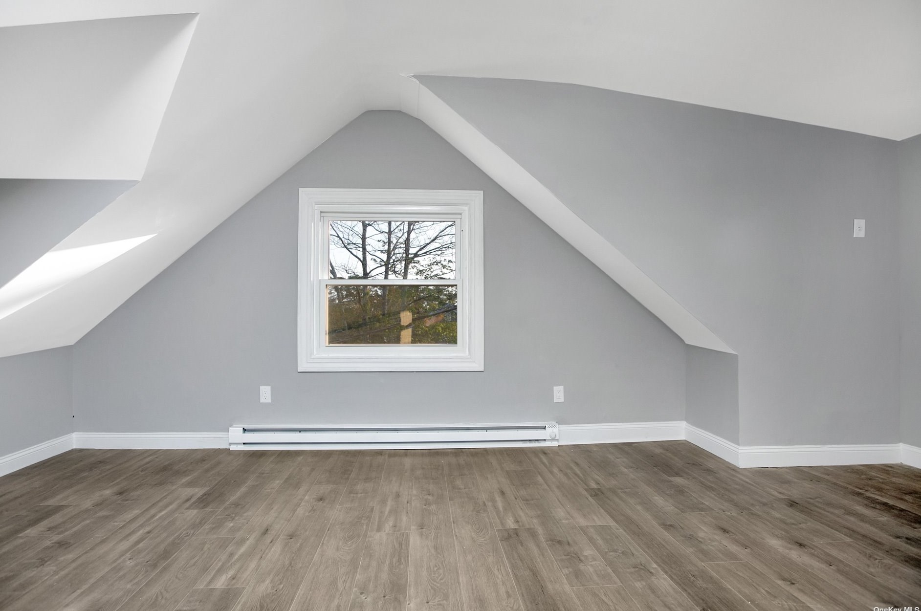 14 Waverly Rd, Smith Point NY 11967-4142 exterior