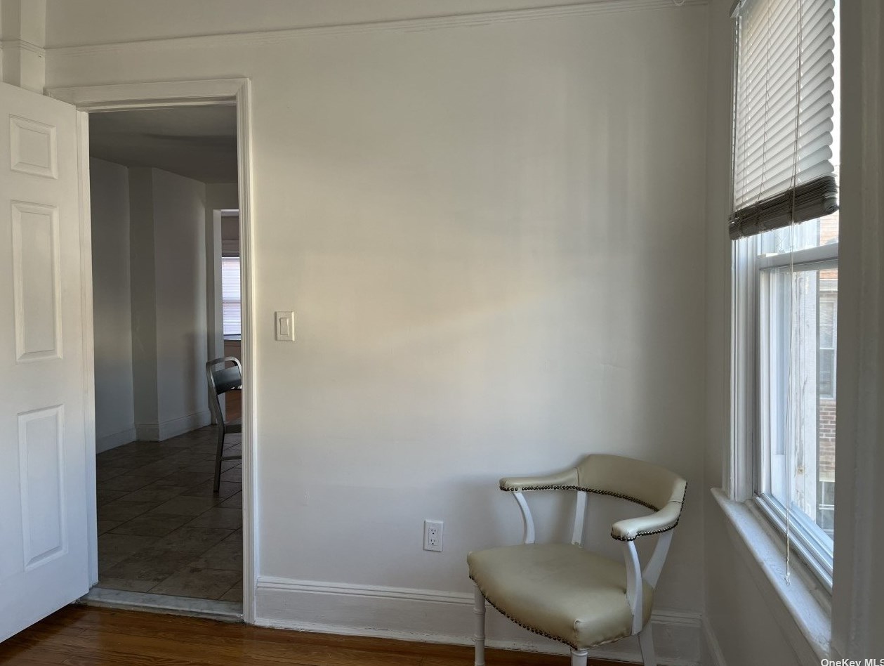 57-19 Penrod St, Flushing NY  11368-3935 exterior