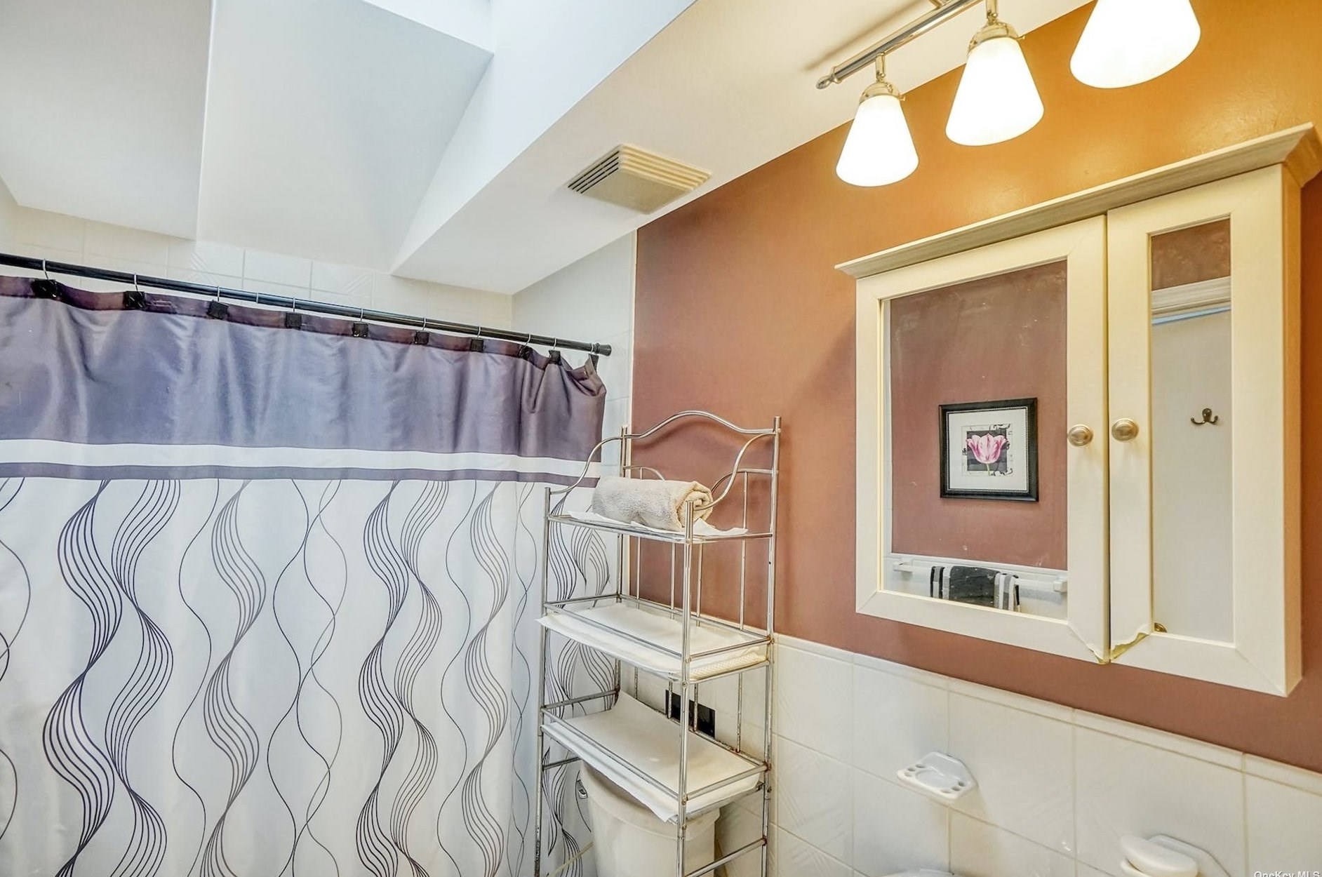 50 Chestnut Ln, Plainedge NY  11756-4016 exterior