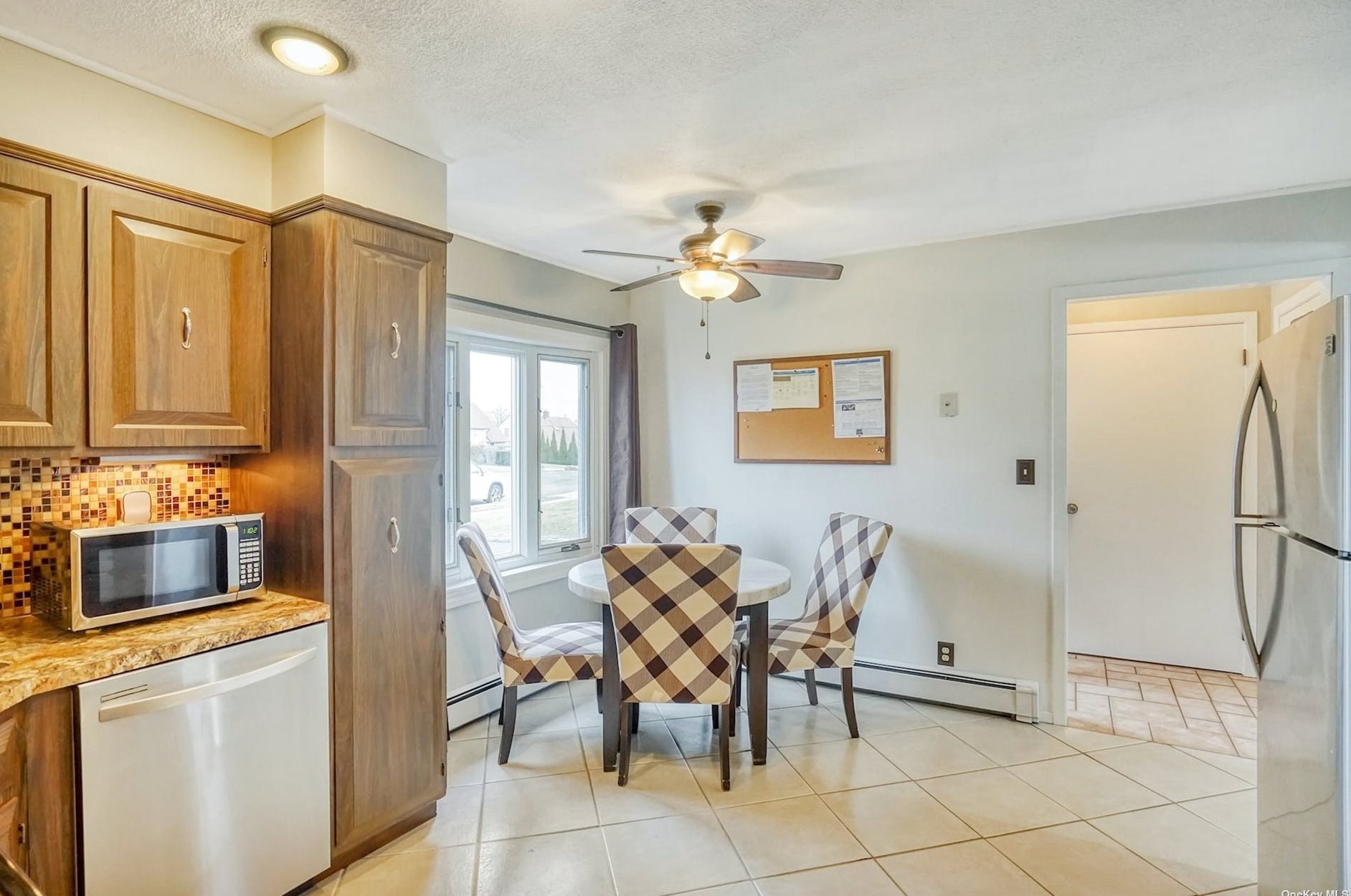 50 Chestnut Ln, Plainedge NY  11756-4016 exterior