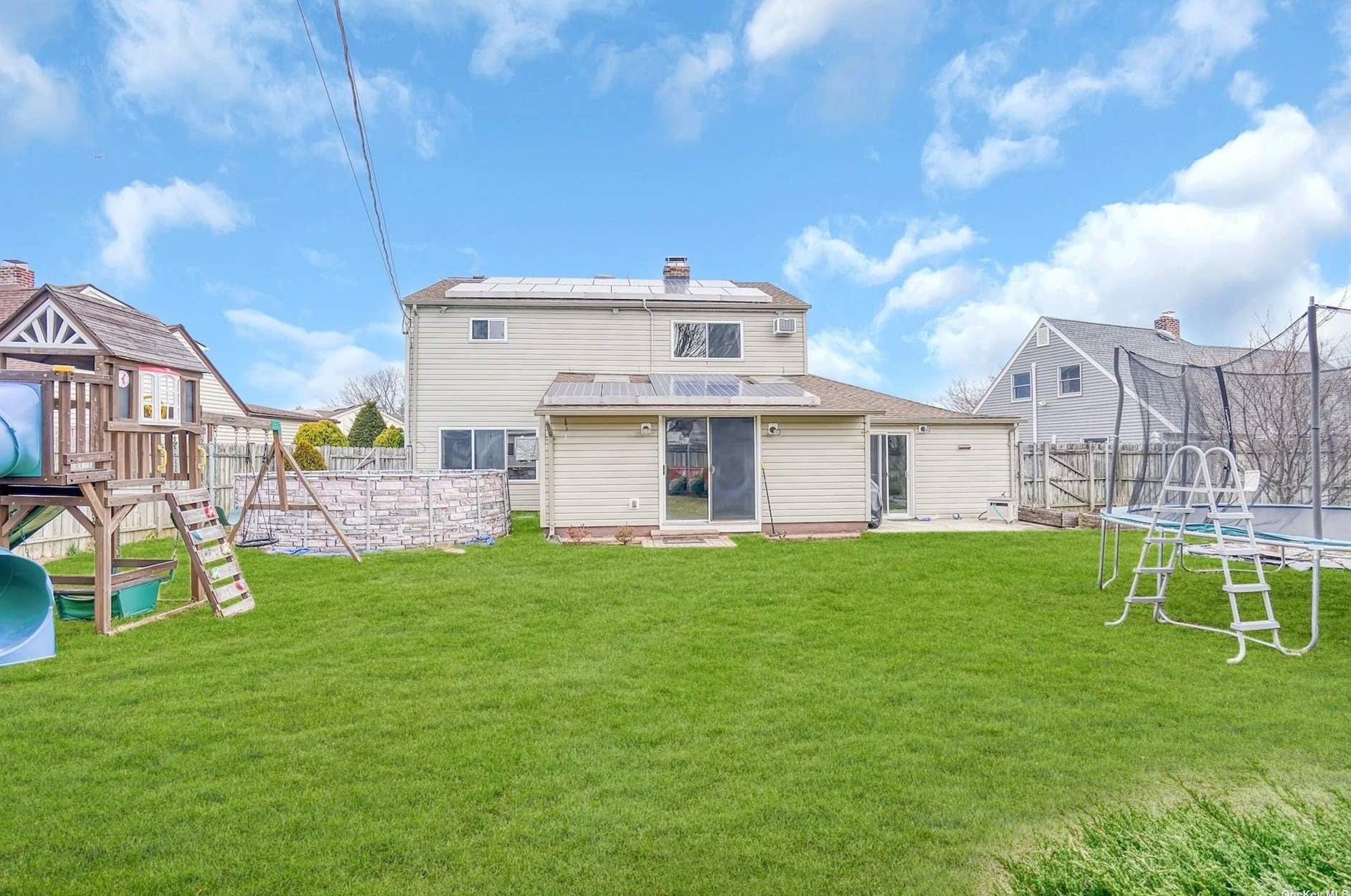 50 Chestnut Ln, Plainedge NY  11756-4016 exterior