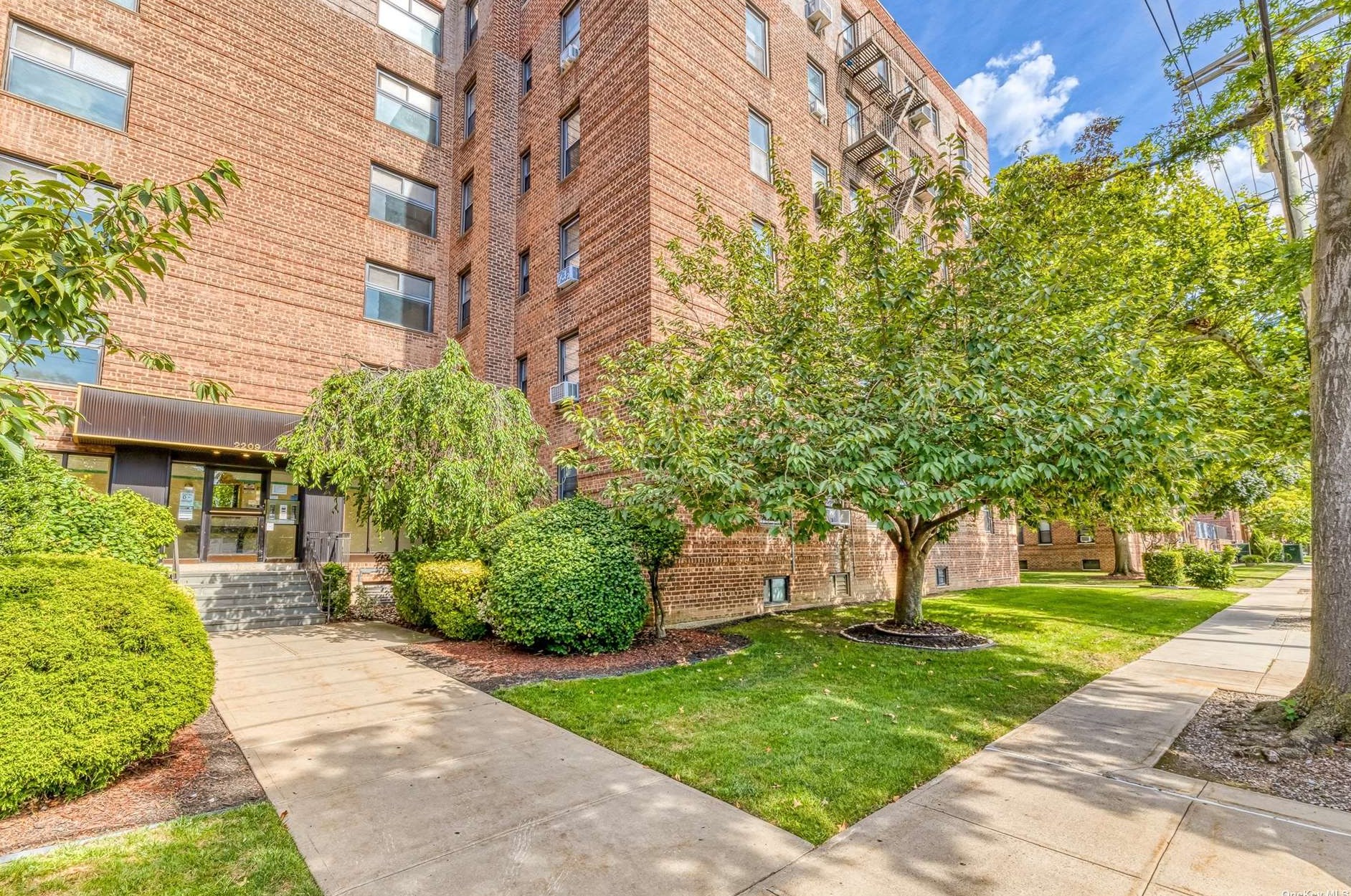 2209 Knapp St, Brooklyn NY  11229-5765 exterior