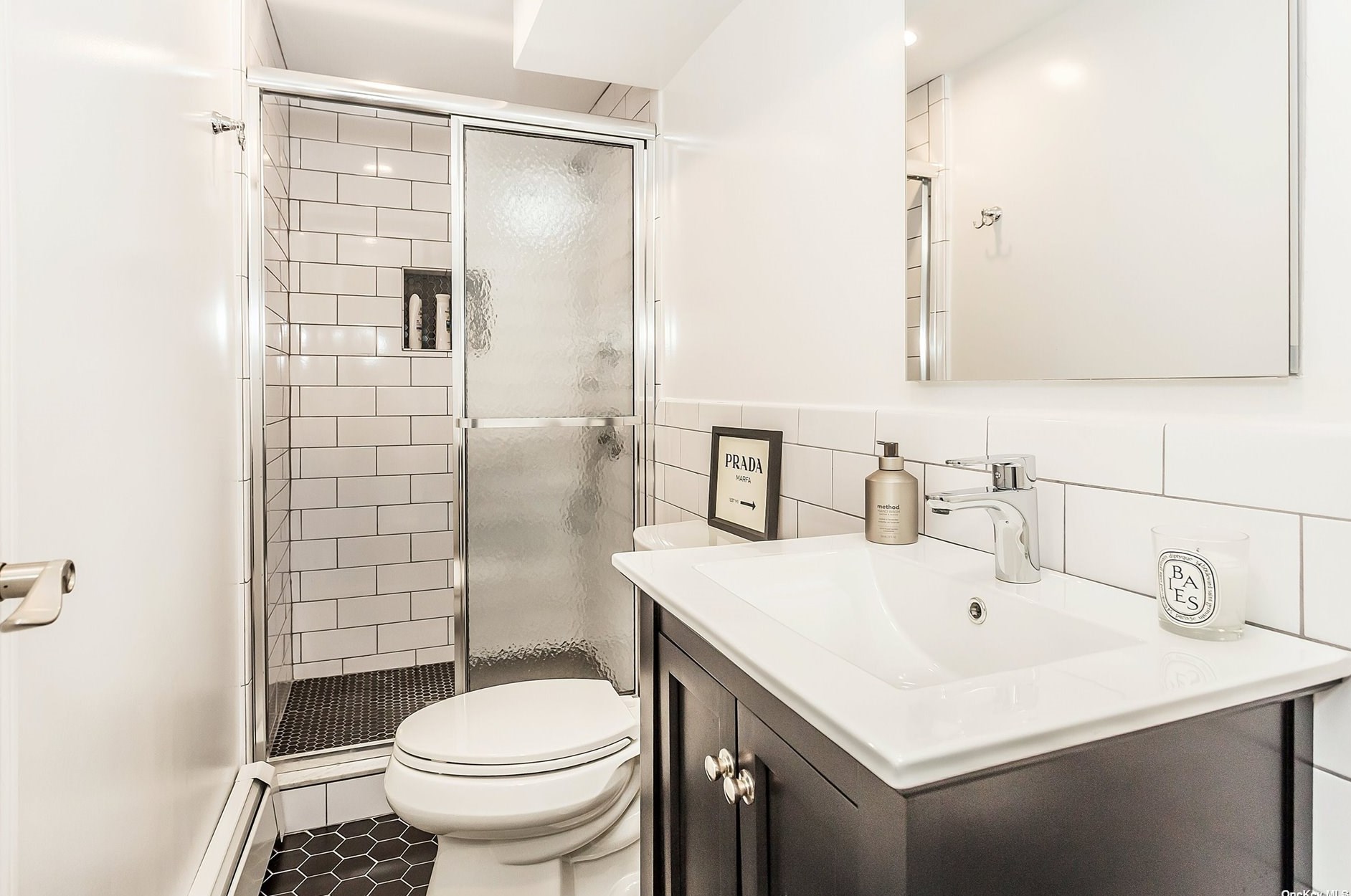 46 Roger Dr, Port Washington NY  11050-2528 exterior