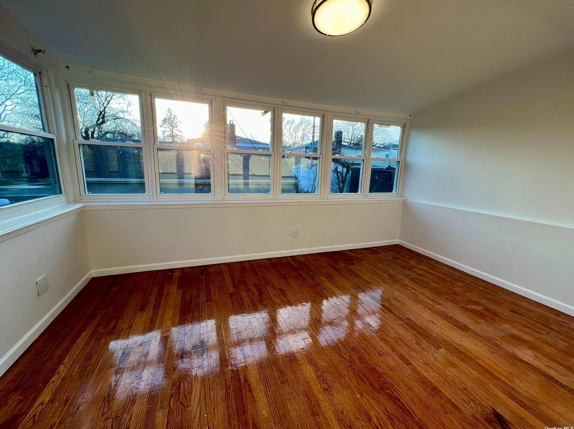 67-60 212th St, Flushing NY  11364-1526 exterior