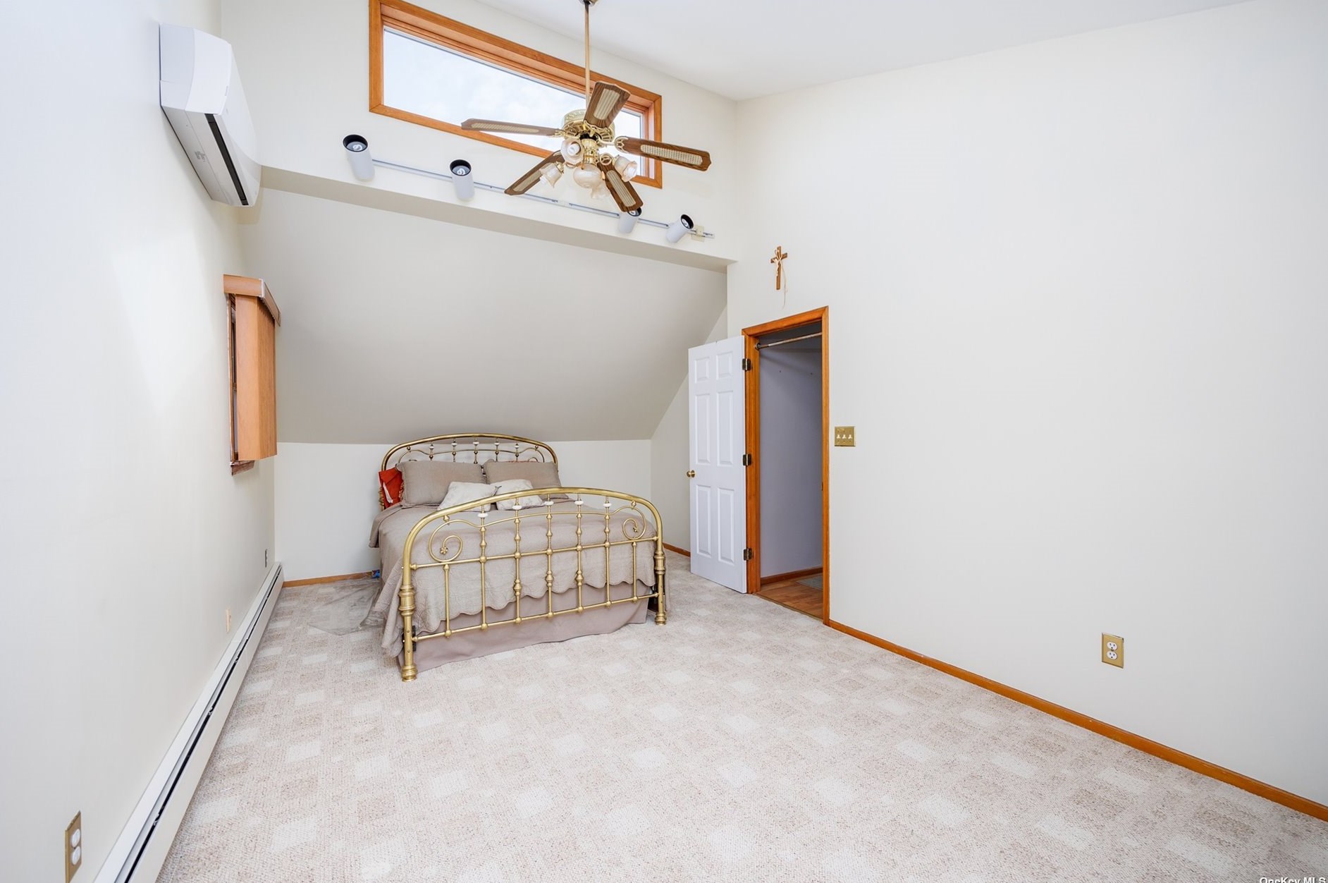 2970 Roxbury Rd, Rockville Centre NY  11572-3220 exterior