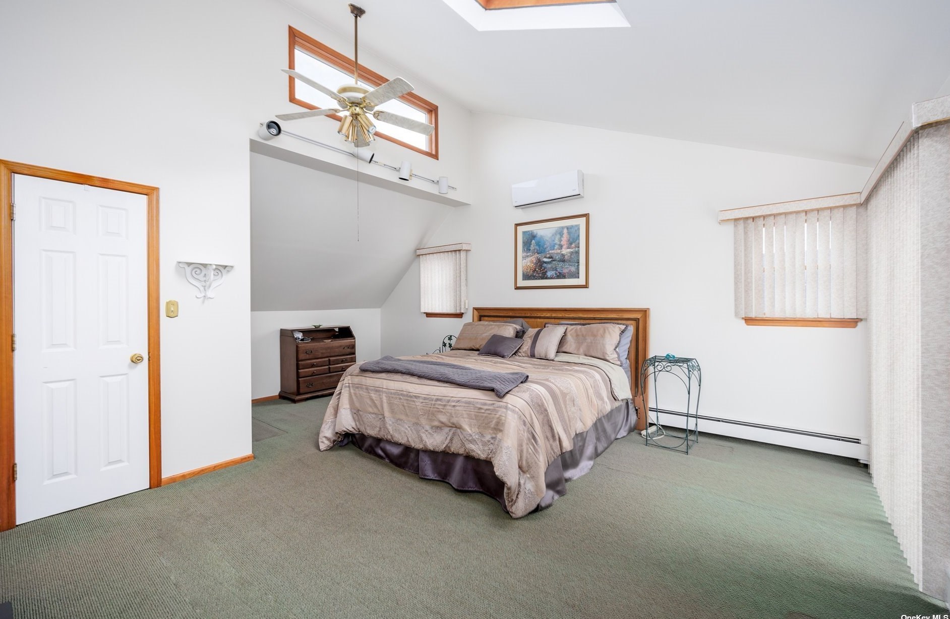 2970 Roxbury Rd, Rockville Centre NY  11572-3220 exterior