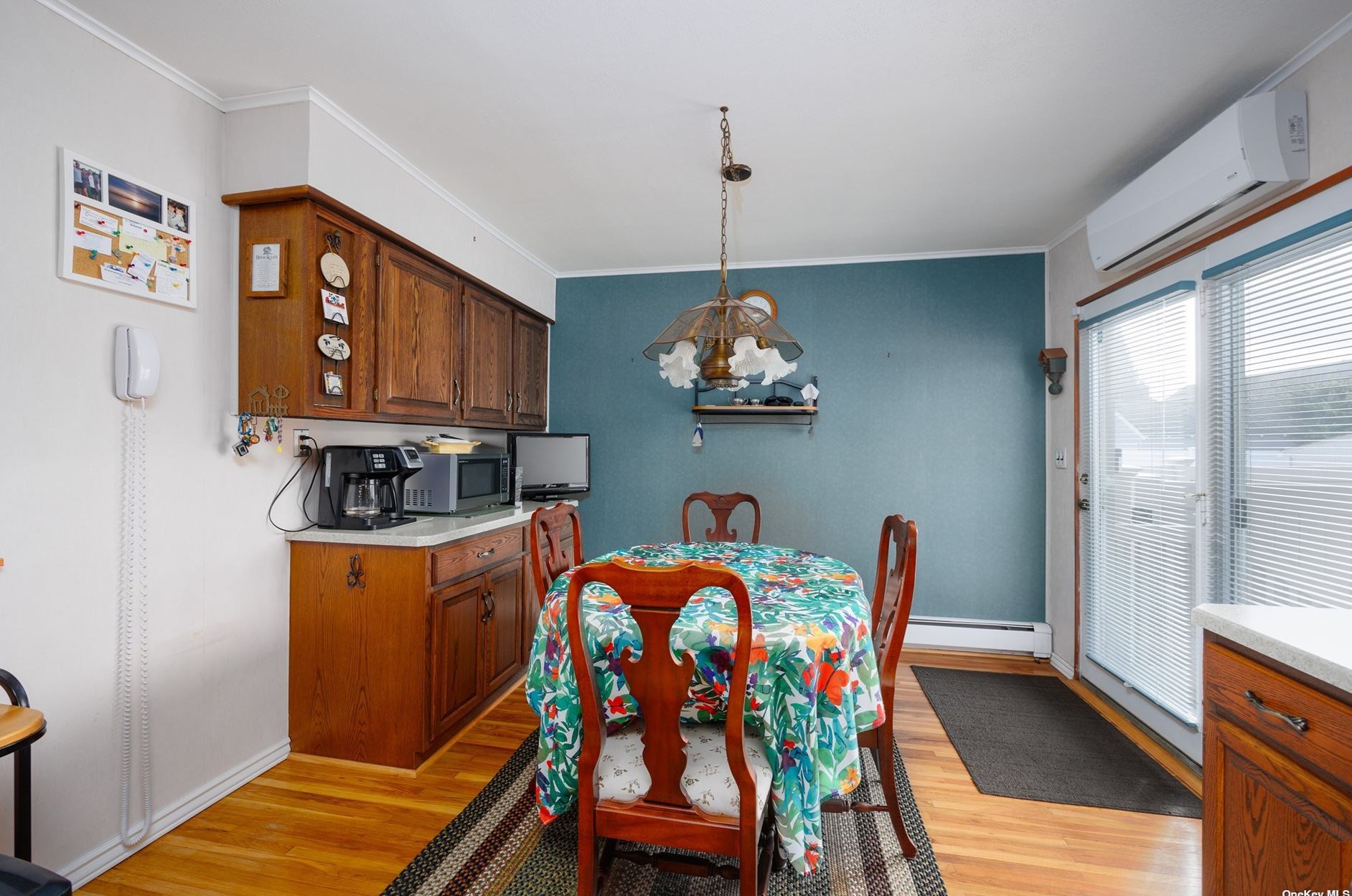 2970 Roxbury Rd, Rockville Centre NY  11572-3220 exterior